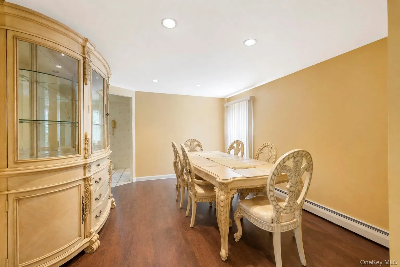25 Hewes Street, Brookhaven, NY, 4 Bedrooms Bedrooms, 8 Rooms Rooms,2 BathroomsBathrooms,Residential Lease,For Rent,Hewes,0,1045694 25 Hewes Street, Brookhaven, NY, 4 Bedrooms Bedrooms, 8 Rooms Rooms,2 BathroomsBathrooms,Residential Lease,For Rent,Hewes,0,1045694