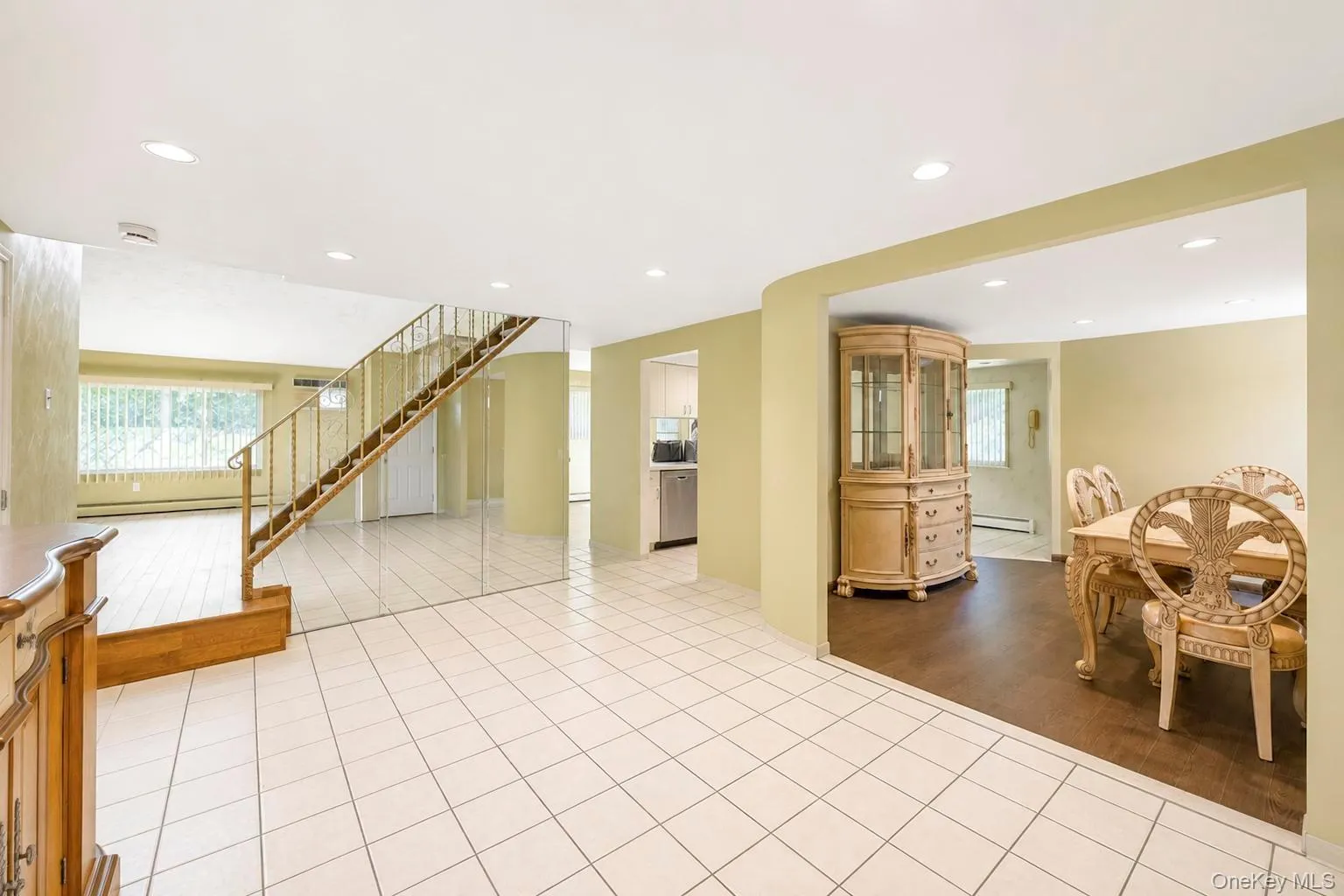 25 Hewes Street, Brookhaven, NY, 4 Bedrooms Bedrooms, 8 Rooms Rooms,2 BathroomsBathrooms,Residential Lease,For Rent,Hewes,0,1045694 25 Hewes Street, Brookhaven, NY, 4 Bedrooms Bedrooms, 8 Rooms Rooms,2 BathroomsBathrooms,Residential Lease,For Rent,Hewes,0,1045694