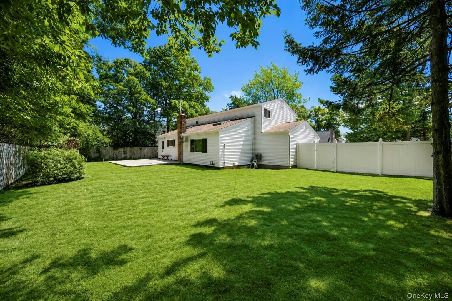25 Hewes Street, Brookhaven, NY, 4 Bedrooms Bedrooms, 8 Rooms Rooms,2 BathroomsBathrooms,Residential Lease,For Rent,Hewes,0,1045694 25 Hewes Street, Brookhaven, NY, 4 Bedrooms Bedrooms, 8 Rooms Rooms,2 BathroomsBathrooms,Residential Lease,For Rent,Hewes,0,1045694