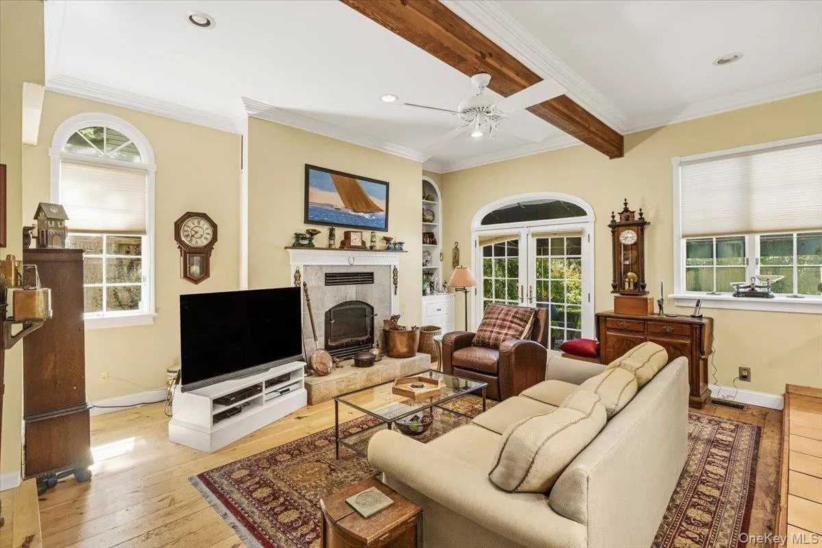 16 Stuart Avenue, Babylon, NY, 3 Bedrooms Bedrooms, 10 Rooms Rooms,3 BathroomsBathrooms,Residential,For Rent,Stuart,0,1045695 16 Stuart Avenue, Babylon, NY, 3 Bedrooms Bedrooms, 10 Rooms Rooms,3 BathroomsBathrooms,Residential,For Rent,Stuart,0,1045695