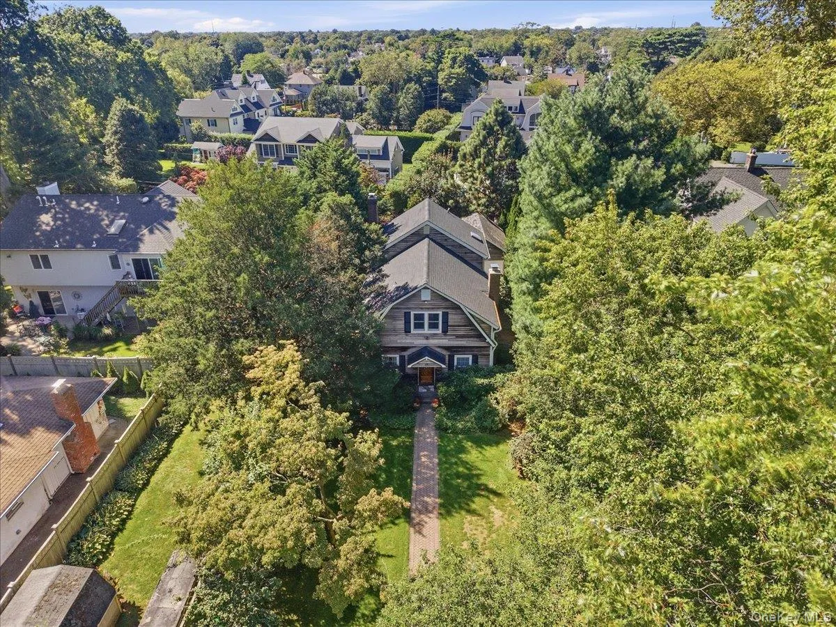 16 Stuart Avenue, Babylon, NY, 3 Bedrooms Bedrooms, 10 Rooms Rooms,3 BathroomsBathrooms,Residential,For Rent,Stuart,0,1045695 16 Stuart Avenue, Babylon, NY, 3 Bedrooms Bedrooms, 10 Rooms Rooms,3 BathroomsBathrooms,Residential,For Rent,Stuart,0,1045695
