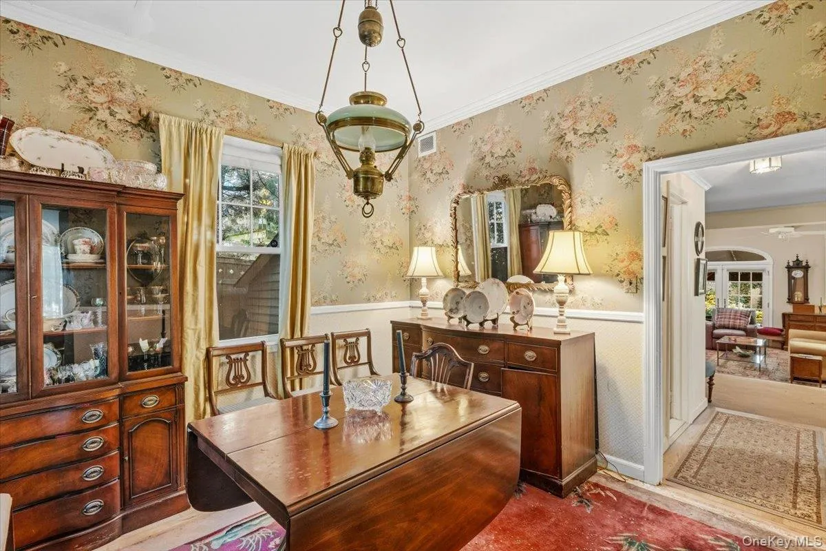 16 Stuart Avenue, Babylon, NY, 3 Bedrooms Bedrooms, 10 Rooms Rooms,3 BathroomsBathrooms,Residential,For Rent,Stuart,0,1045695 16 Stuart Avenue, Babylon, NY, 3 Bedrooms Bedrooms, 10 Rooms Rooms,3 BathroomsBathrooms,Residential,For Rent,Stuart,0,1045695
