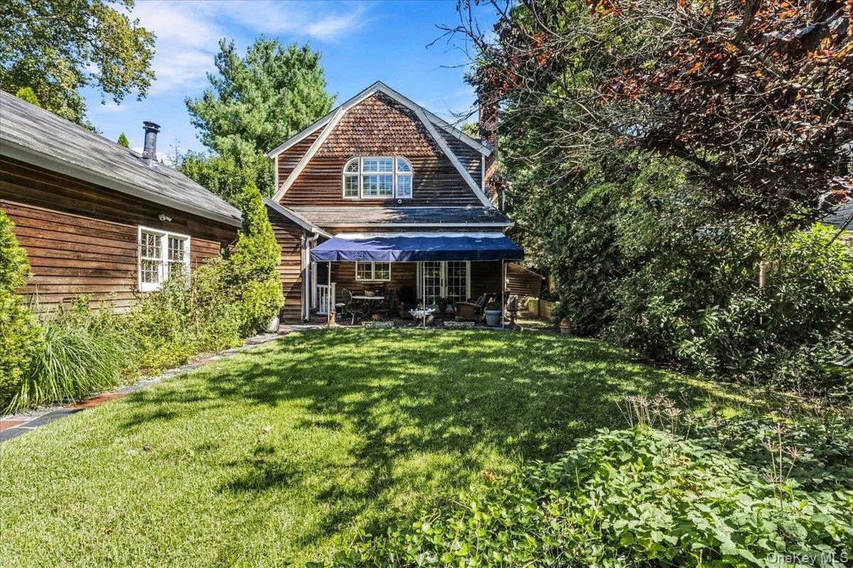 16 Stuart Avenue, Babylon, NY, 3 Bedrooms Bedrooms, 10 Rooms Rooms,3 BathroomsBathrooms,Residential,For Rent,Stuart,0,1045695 16 Stuart Avenue, Babylon, NY, 3 Bedrooms Bedrooms, 10 Rooms Rooms,3 BathroomsBathrooms,Residential,For Rent,Stuart,0,1045695