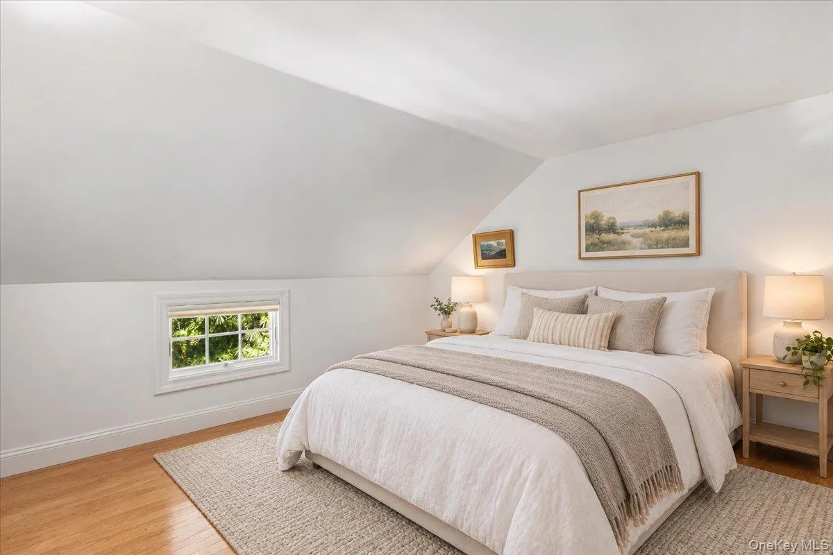 Virtually staged third bedroom Virtually staged third bedroom