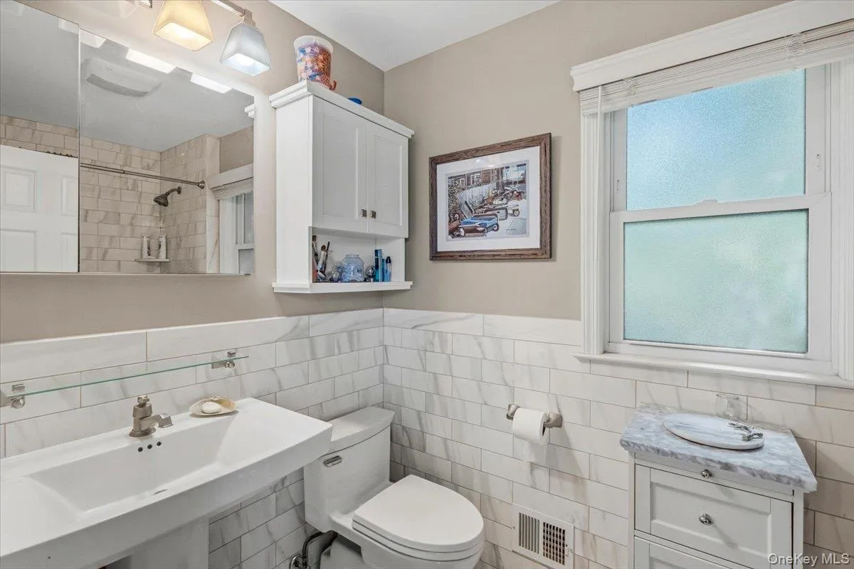 16 Stuart Avenue, Babylon, NY, 3 Bedrooms Bedrooms, 10 Rooms Rooms,3 BathroomsBathrooms,Residential,For Rent,Stuart,0,1045695 16 Stuart Avenue, Babylon, NY, 3 Bedrooms Bedrooms, 10 Rooms Rooms,3 BathroomsBathrooms,Residential,For Rent,Stuart,0,1045695