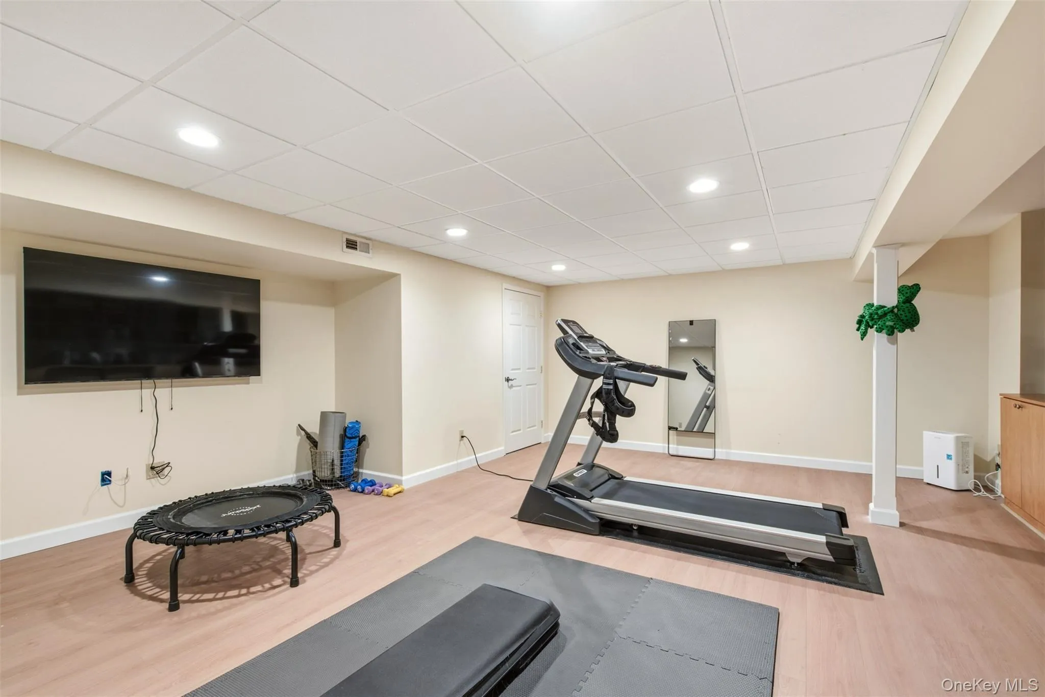 6 Target Rock Drive, Huntington, NY, 5 Bedrooms Bedrooms, 11 Rooms Rooms,3 BathroomsBathrooms,Residential,For Rent,Target Rock,0,1045696 6 Target Rock Drive, Huntington, NY, 5 Bedrooms Bedrooms, 11 Rooms Rooms,3 BathroomsBathrooms,Residential,For Rent,Target Rock,0,1045696