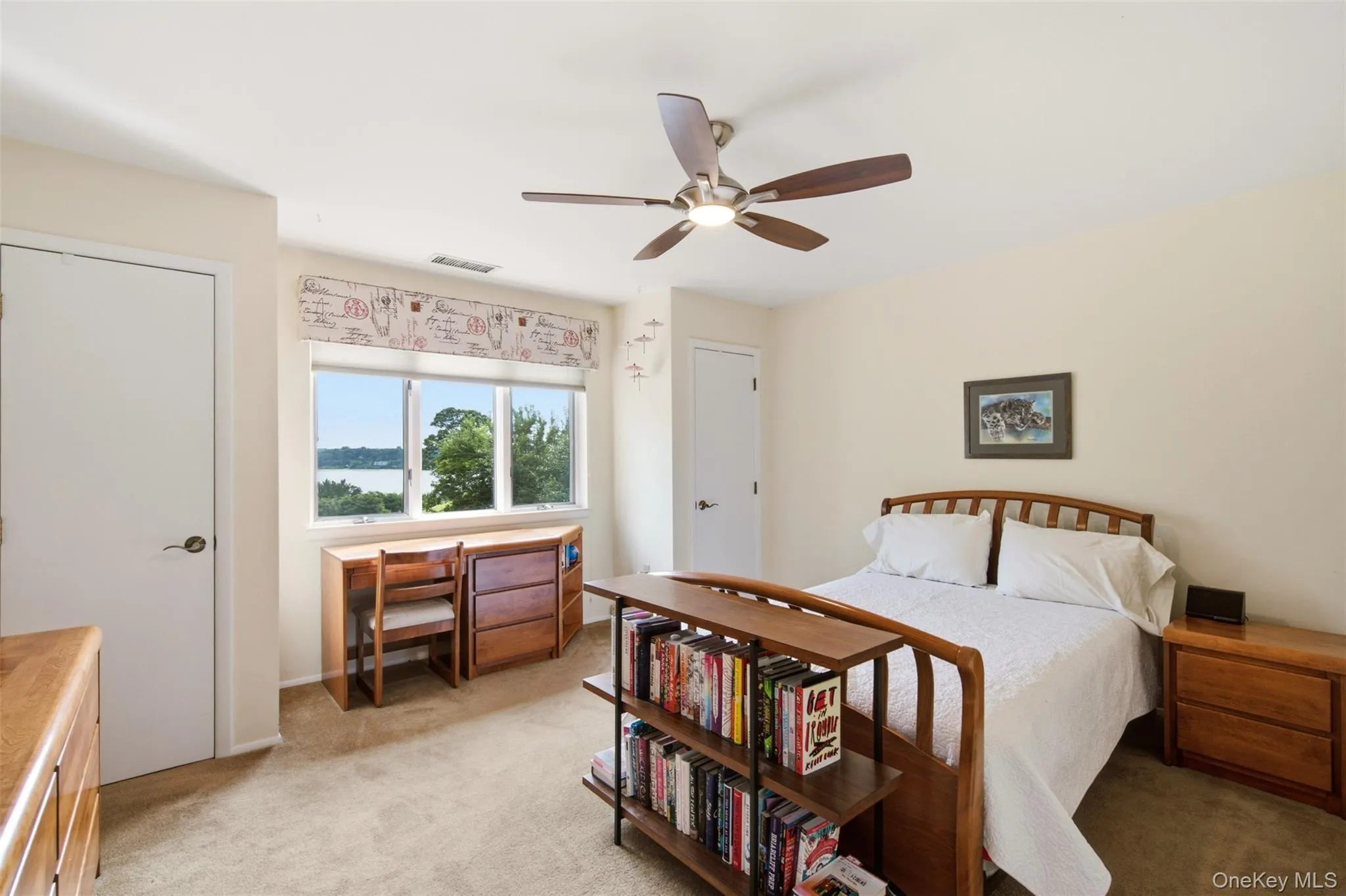 Bedroom W/ Water Views Bedroom W/ Water Views