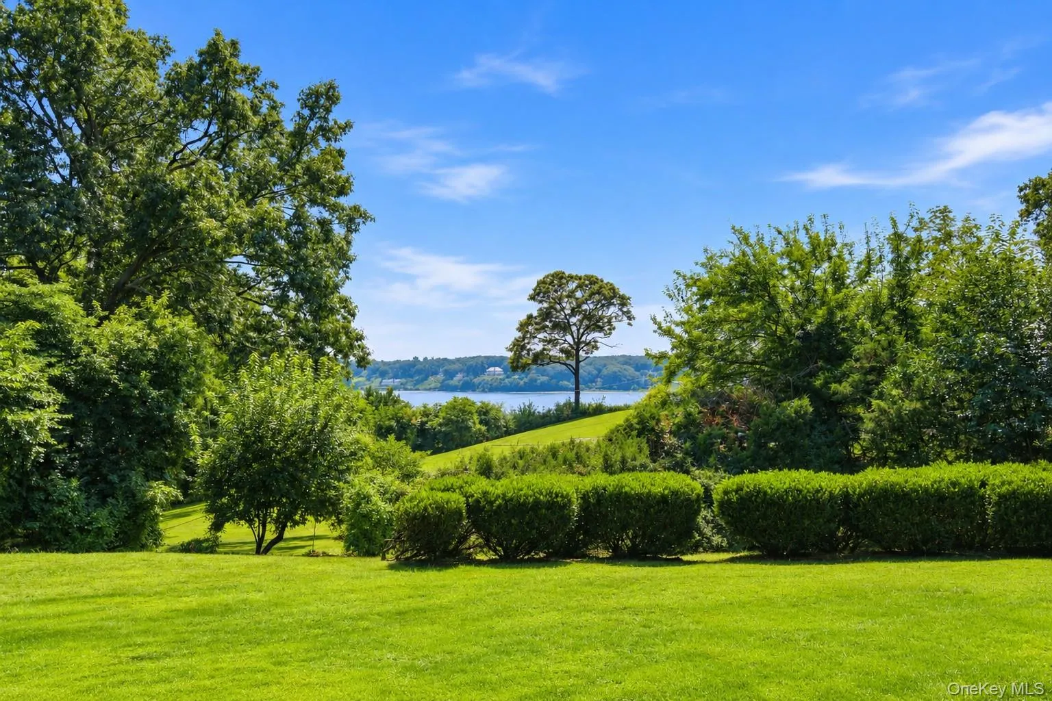 6 Target Rock Drive, Huntington, NY, 5 Bedrooms Bedrooms, 11 Rooms Rooms,3 BathroomsBathrooms,Residential,For Rent,Target Rock,0,1045696 6 Target Rock Drive, Huntington, NY, 5 Bedrooms Bedrooms, 11 Rooms Rooms,3 BathroomsBathrooms,Residential,For Rent,Target Rock,0,1045696