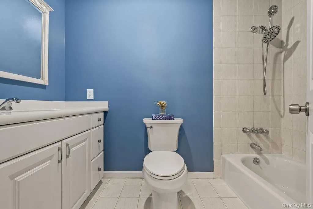 Hallway Full Bathroom Hallway Full Bathroom