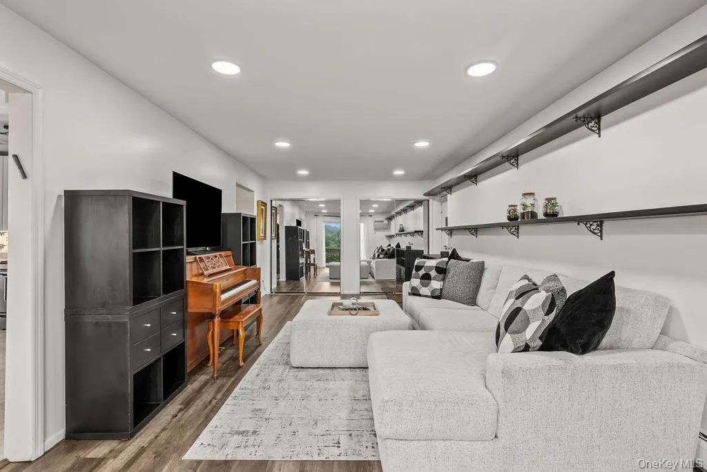 249 Country Club Lane, Haverstraw, NY, 2 Bedrooms Bedrooms, 5 Rooms Rooms,2 BathroomsBathrooms,Residential,For Rent,Country Club,0,1045701 249 Country Club Lane, Haverstraw, NY, 2 Bedrooms Bedrooms, 5 Rooms Rooms,2 BathroomsBathrooms,Residential,For Rent,Country Club,0,1045701