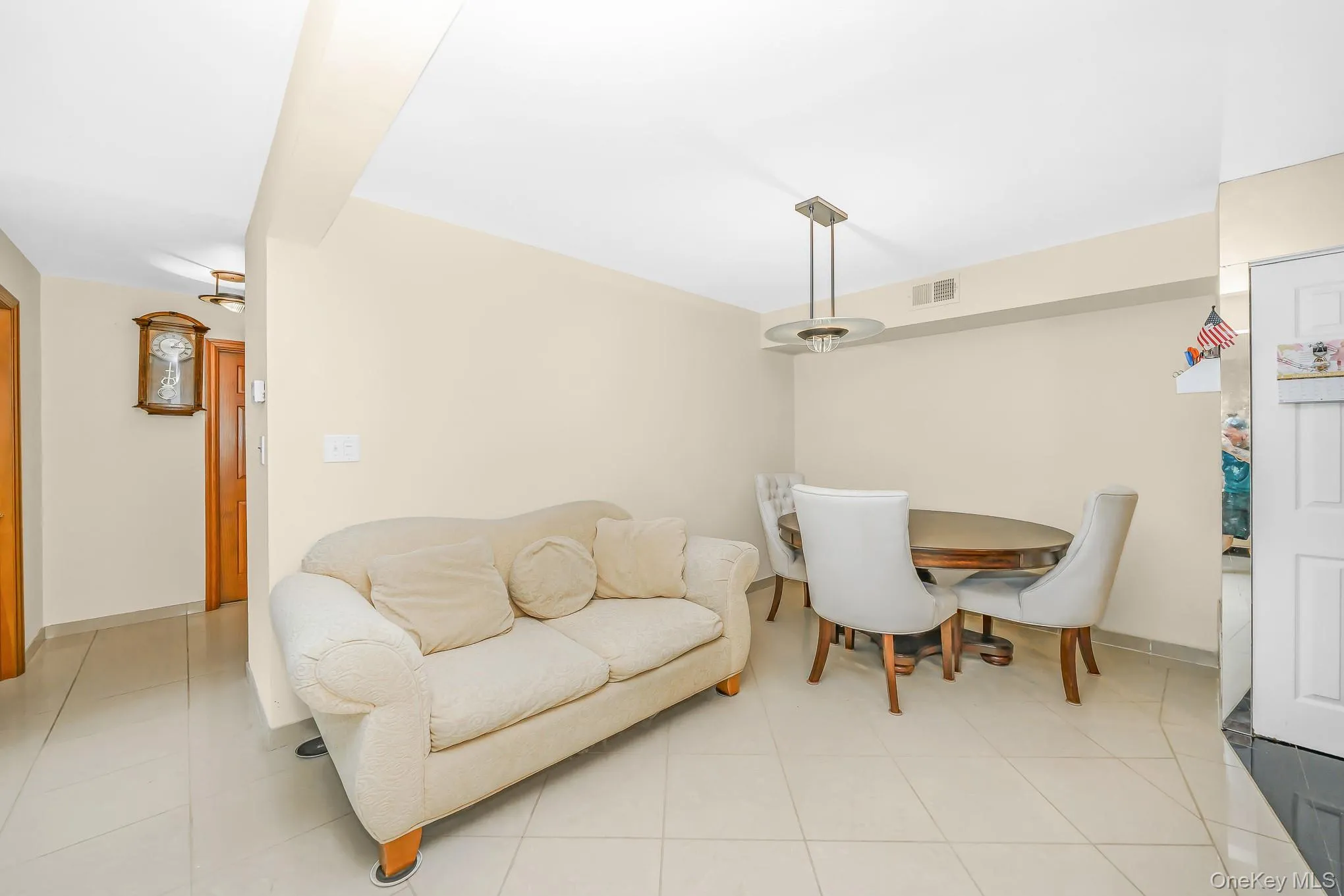 161 Feller Drive, Islip, NY, 2 Bedrooms Bedrooms, 5 Rooms Rooms,1 BathroomBathrooms,Residential,For Rent,Feller,0,1045702 161 Feller Drive, Islip, NY, 2 Bedrooms Bedrooms, 5 Rooms Rooms,1 BathroomBathrooms,Residential,For Rent,Feller,0,1045702