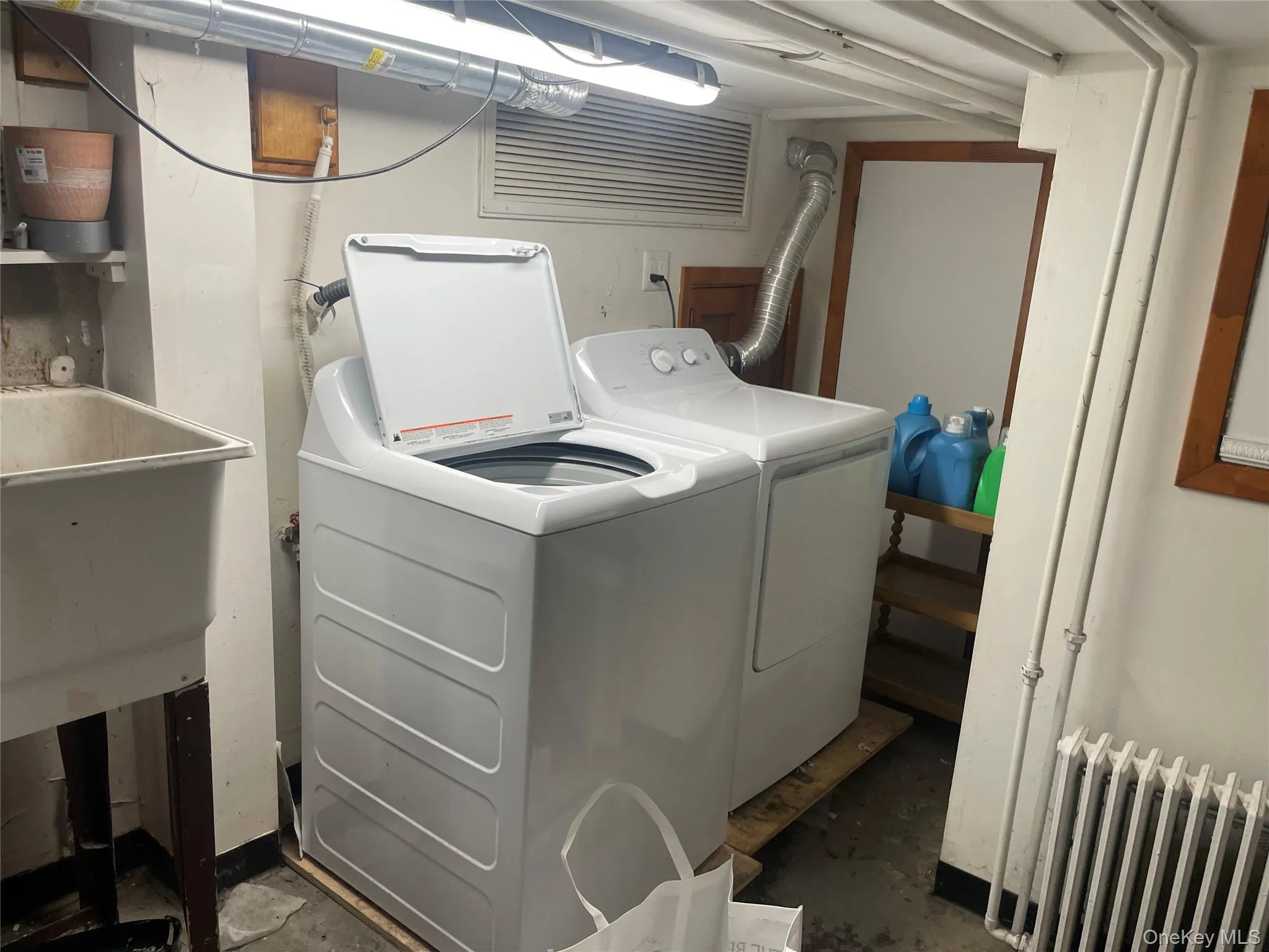 16 Taxter Road, Greenburgh, NY, 3 Bedrooms Bedrooms, 6 Rooms Rooms,1 BathroomBathrooms,Residential Lease,For Rent,Taxter,0,1045704 16 Taxter Road, Greenburgh, NY, 3 Bedrooms Bedrooms, 6 Rooms Rooms,1 BathroomBathrooms,Residential Lease,For Rent,Taxter,0,1045704