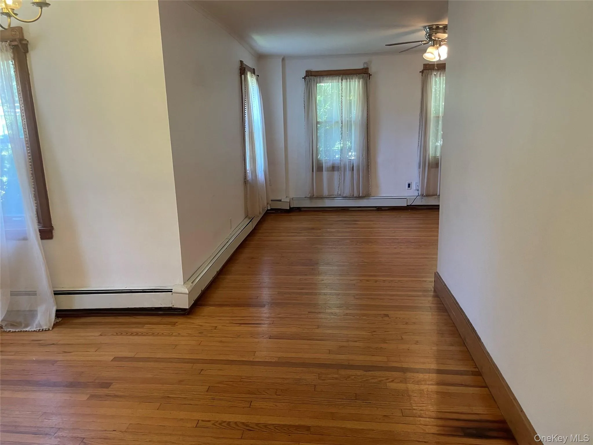 16 Taxter Road, Greenburgh, NY, 3 Bedrooms Bedrooms, 6 Rooms Rooms,1 BathroomBathrooms,Residential Lease,For Rent,Taxter,0,1045704 16 Taxter Road, Greenburgh, NY, 3 Bedrooms Bedrooms, 6 Rooms Rooms,1 BathroomBathrooms,Residential Lease,For Rent,Taxter,0,1045704