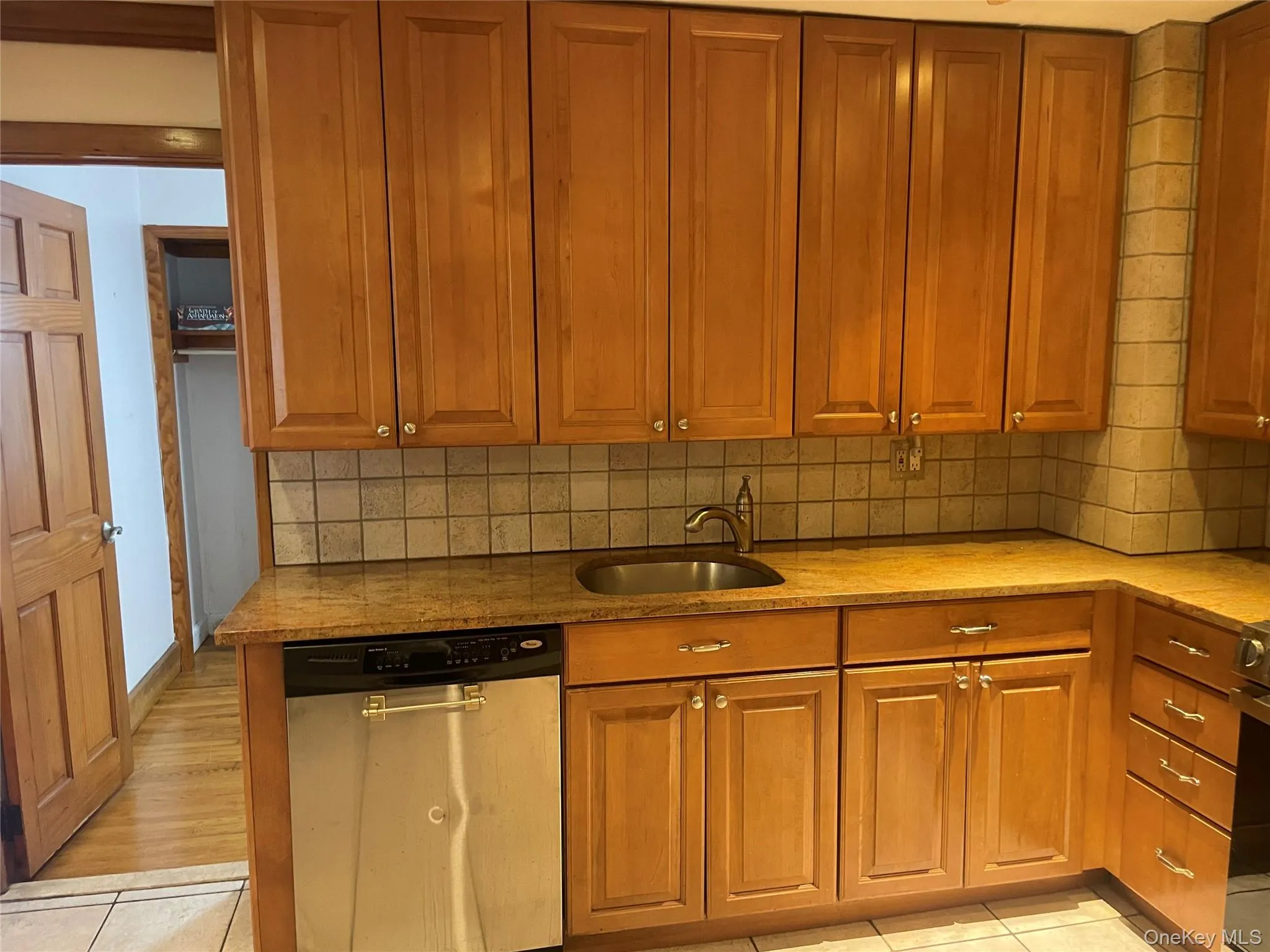 16 Taxter Road, Greenburgh, NY, 3 Bedrooms Bedrooms, 6 Rooms Rooms,1 BathroomBathrooms,Residential Lease,For Rent,Taxter,0,1045704 16 Taxter Road, Greenburgh, NY, 3 Bedrooms Bedrooms, 6 Rooms Rooms,1 BathroomBathrooms,Residential Lease,For Rent,Taxter,0,1045704