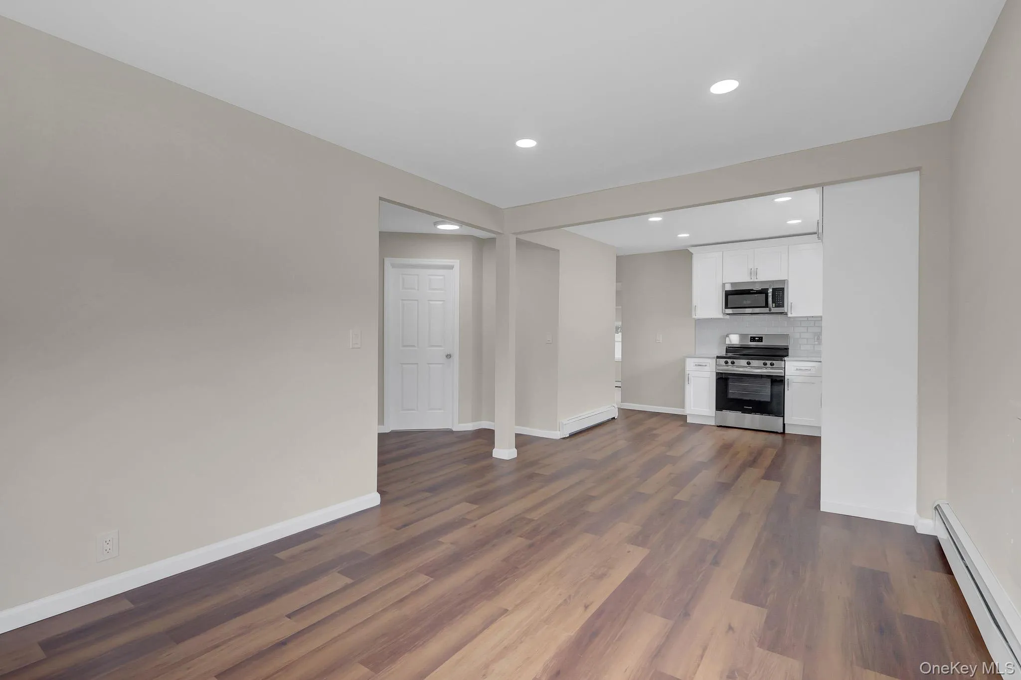 386 Tallwood Drive, Brookhaven, NY, 2 Bedrooms Bedrooms, 6 Rooms Rooms,1 BathroomBathrooms,Residential,For Rent,Tallwood,0,1045707 386 Tallwood Drive, Brookhaven, NY, 2 Bedrooms Bedrooms, 6 Rooms Rooms,1 BathroomBathrooms,Residential,For Rent,Tallwood,0,1045707