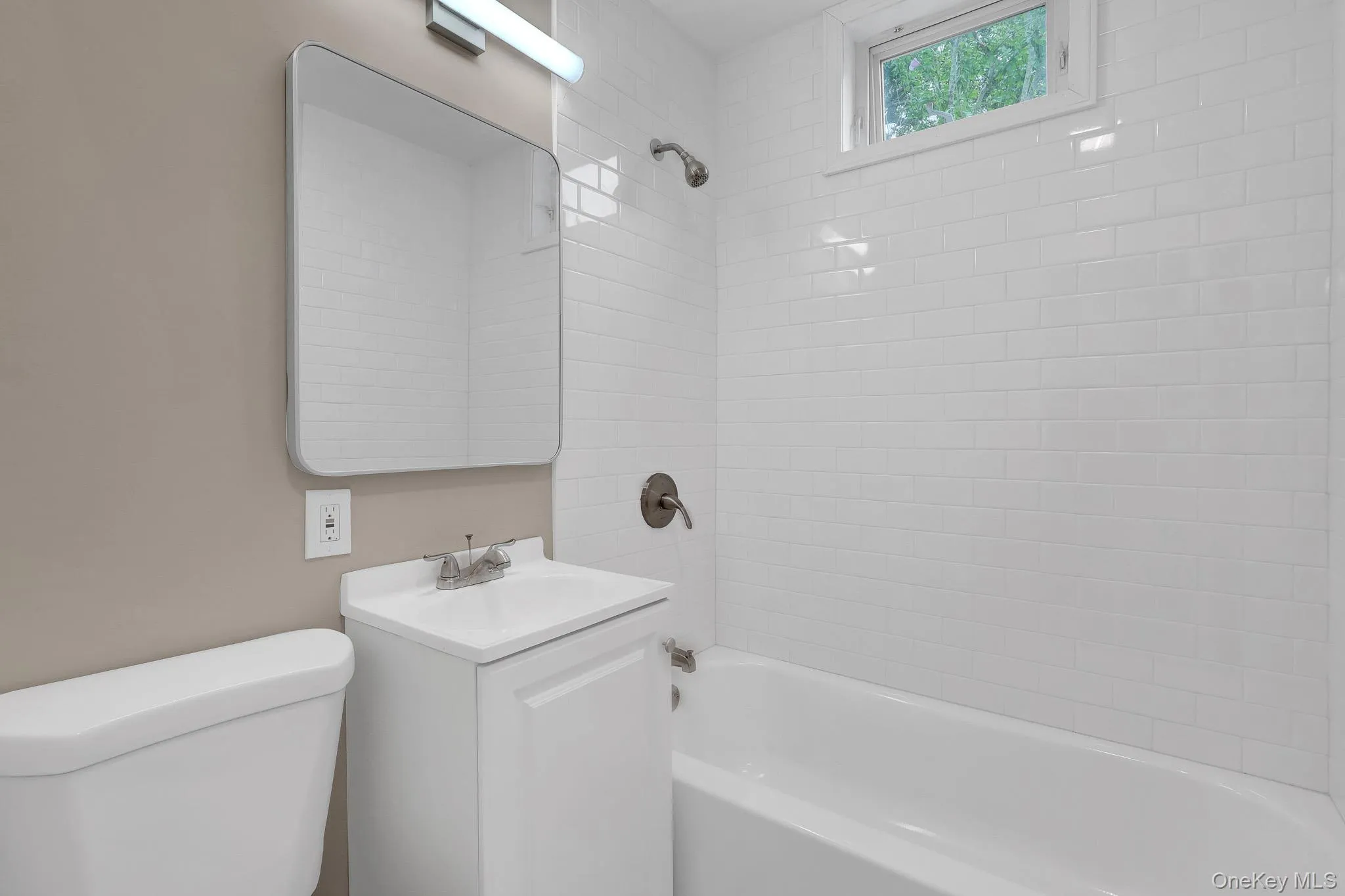 386 Tallwood Drive, Brookhaven, NY, 2 Bedrooms Bedrooms, 6 Rooms Rooms,1 BathroomBathrooms,Residential,For Rent,Tallwood,0,1045707 386 Tallwood Drive, Brookhaven, NY, 2 Bedrooms Bedrooms, 6 Rooms Rooms,1 BathroomBathrooms,Residential,For Rent,Tallwood,0,1045707