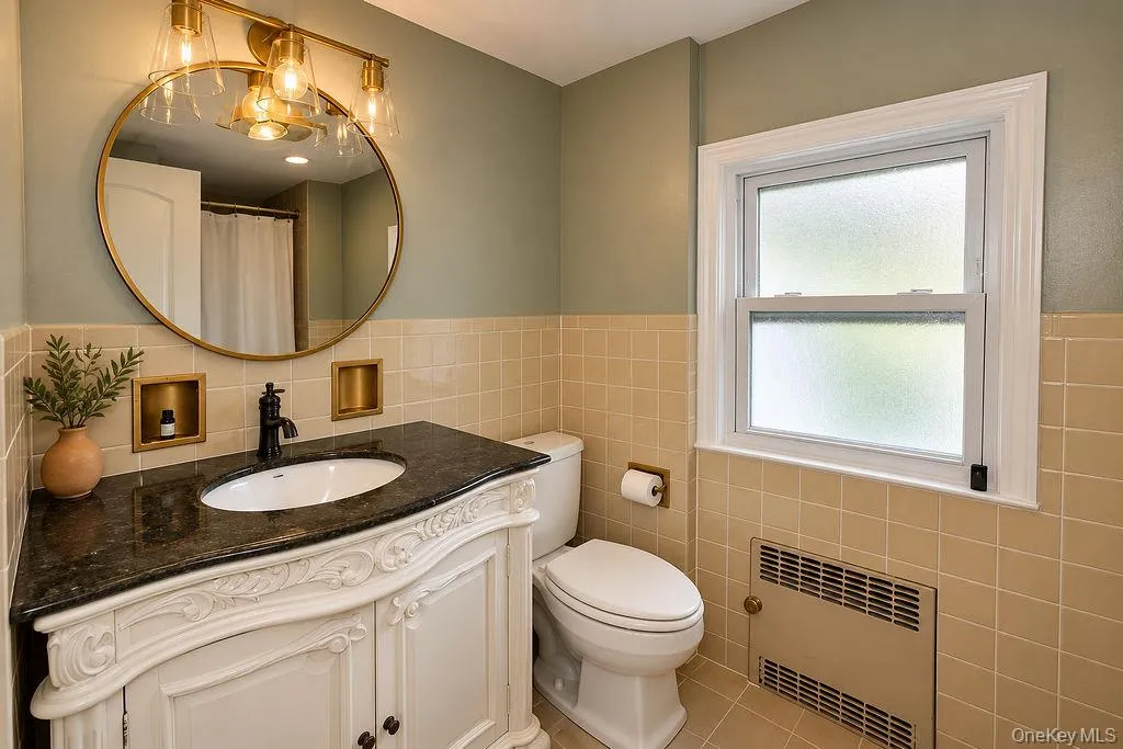 314 Ocean Avenue, Hempstead, NY, 5 Bedrooms Bedrooms, 8 Rooms Rooms,2 BathroomsBathrooms,Residential,For Rent,Ocean,0,1045709 314 Ocean Avenue, Hempstead, NY, 5 Bedrooms Bedrooms, 8 Rooms Rooms,2 BathroomsBathrooms,Residential,For Rent,Ocean,0,1045709