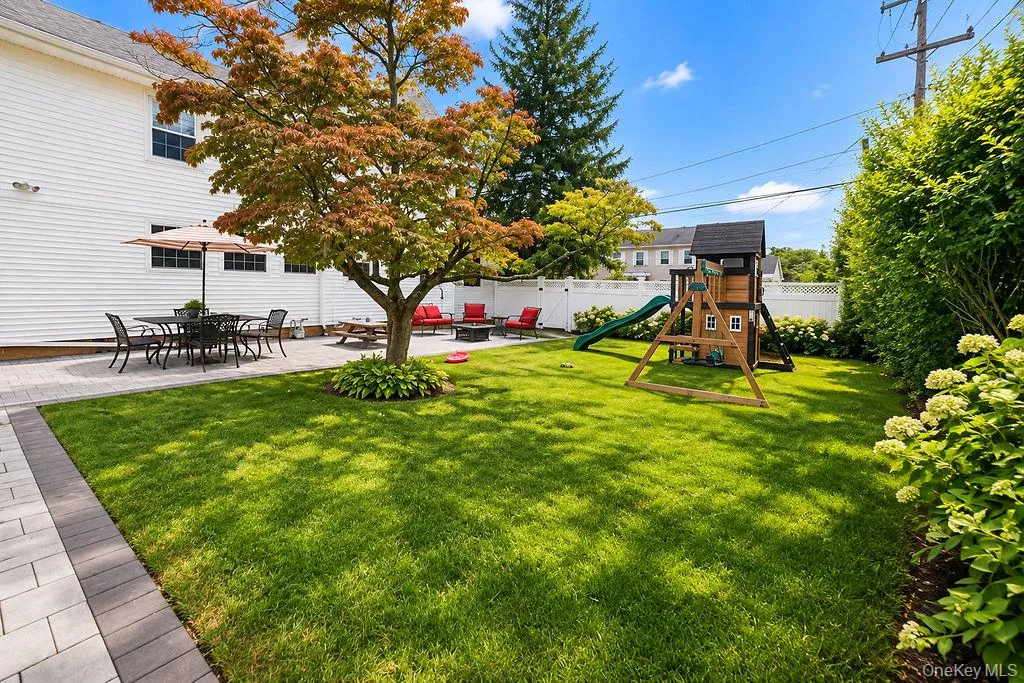 314 Ocean Avenue, Hempstead, NY, 5 Bedrooms Bedrooms, 8 Rooms Rooms,2 BathroomsBathrooms,Residential,For Rent,Ocean,0,1045709 314 Ocean Avenue, Hempstead, NY, 5 Bedrooms Bedrooms, 8 Rooms Rooms,2 BathroomsBathrooms,Residential,For Rent,Ocean,0,1045709