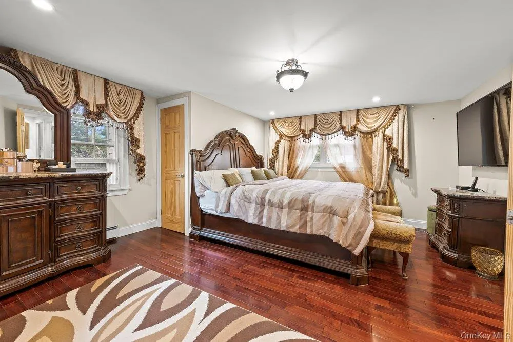 477 Roy Street, Hempstead, NY, 3 Bedrooms Bedrooms, 7 Rooms Rooms,2 BathroomsBathrooms,Residential,For Rent,Roy,0,1045719 477 Roy Street, Hempstead, NY, 3 Bedrooms Bedrooms, 7 Rooms Rooms,2 BathroomsBathrooms,Residential,For Rent,Roy,0,1045719