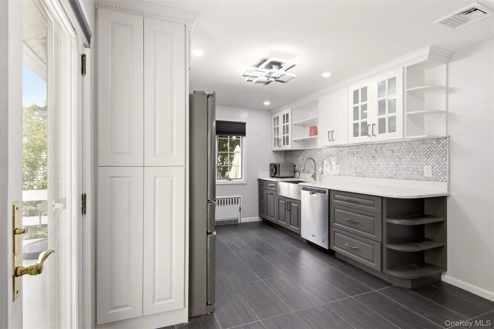 21 Sherrard Street, North Hempstead, NY, 4 Bedrooms Bedrooms, 8 Rooms Rooms,2 BathroomsBathrooms,Residential Lease,For Rent,Sherrard,0,1045725 21 Sherrard Street, North Hempstead, NY, 4 Bedrooms Bedrooms, 8 Rooms Rooms,2 BathroomsBathrooms,Residential Lease,For Rent,Sherrard,0,1045725