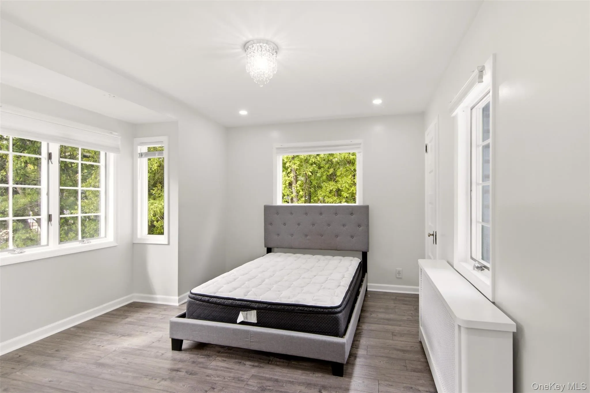 21 Sherrard Street, North Hempstead, NY, 4 Bedrooms Bedrooms, 8 Rooms Rooms,2 BathroomsBathrooms,Residential Lease,For Rent,Sherrard,0,1045725 21 Sherrard Street, North Hempstead, NY, 4 Bedrooms Bedrooms, 8 Rooms Rooms,2 BathroomsBathrooms,Residential Lease,For Rent,Sherrard,0,1045725