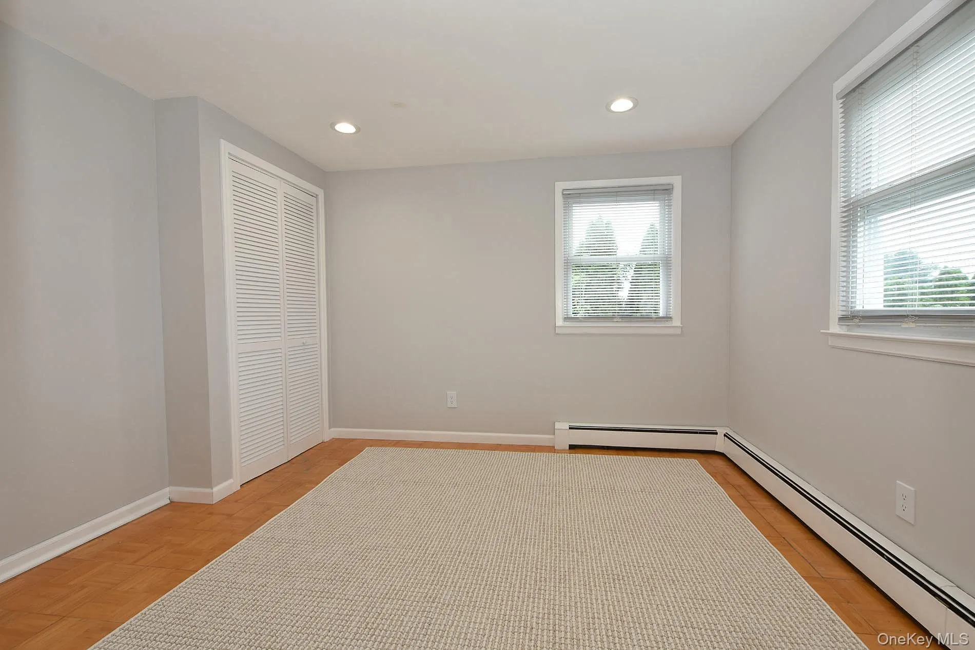 Bedroom 4/Office. The laundry is in the closet. Bedroom 4/Office. The laundry is in the closet.