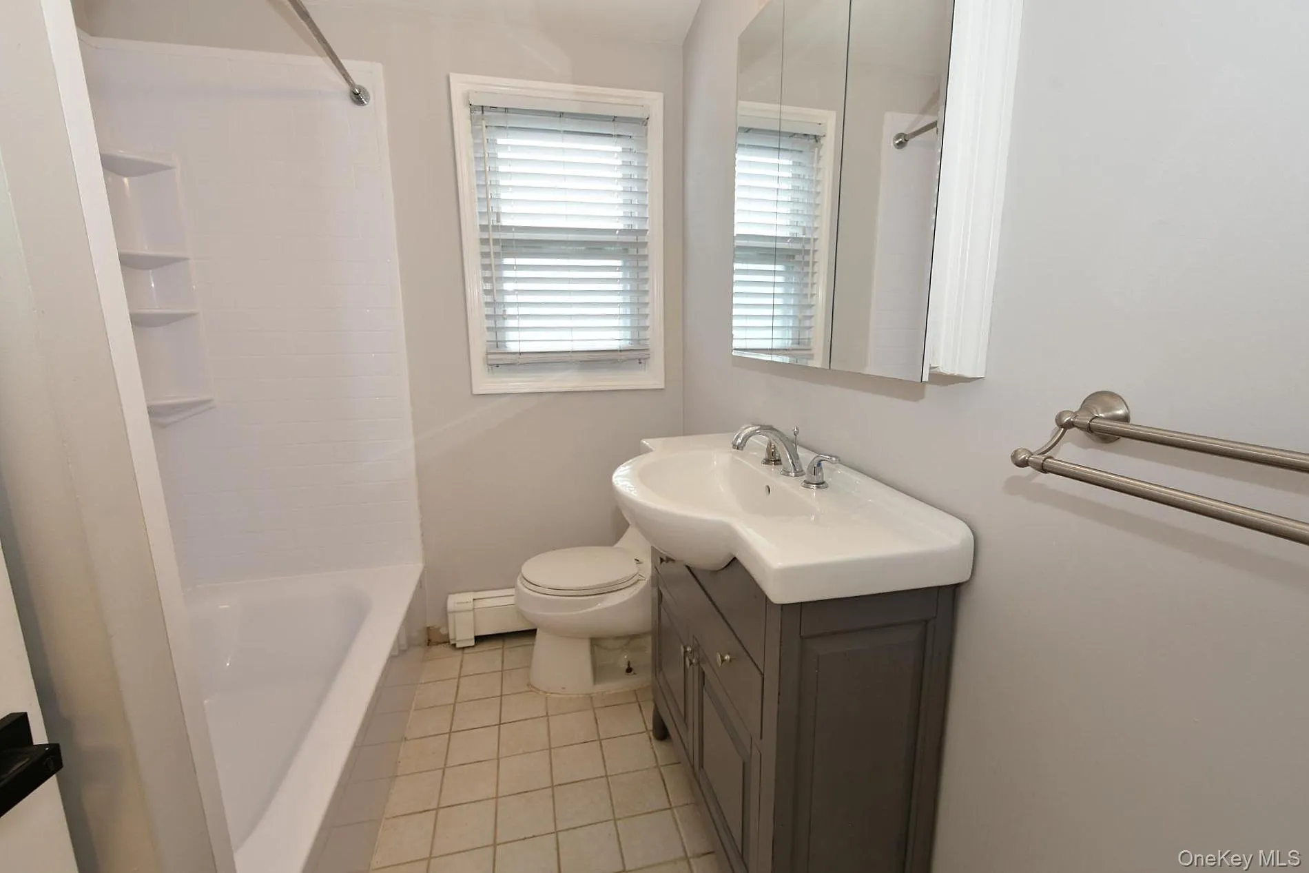 Full Bath on the 2nd Floor Full Bath on the 2nd Floor