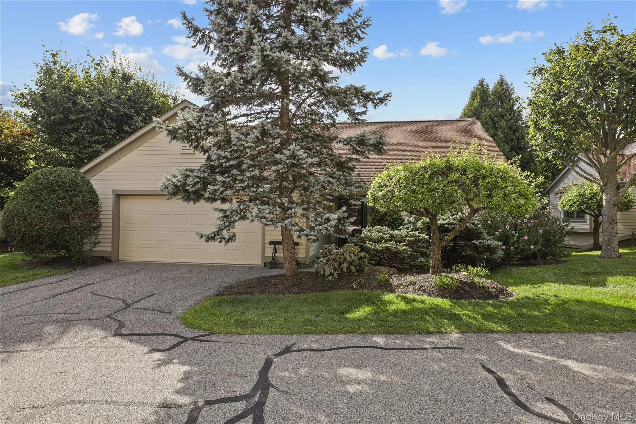675 Heritage Hills, Somers, NY, 2 Bedrooms Bedrooms, 7 Rooms Rooms,2 BathroomsBathrooms,Residential,For Rent,Heritage,0,1045730 675 Heritage Hills, Somers, NY, 2 Bedrooms Bedrooms, 7 Rooms Rooms,2 BathroomsBathrooms,Residential,For Rent,Heritage,0,1045730