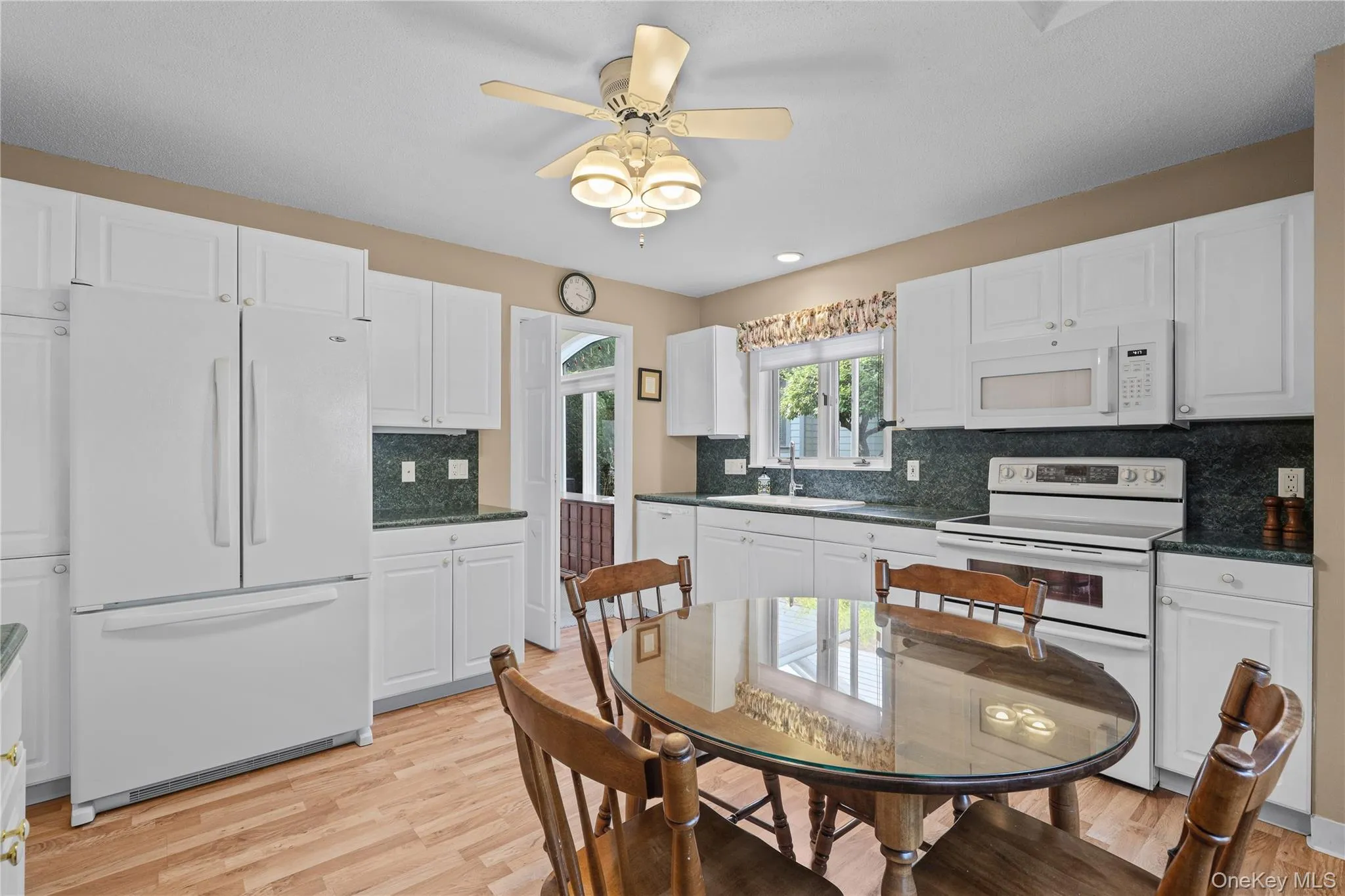 675 Heritage Hills, Somers, NY, 2 Bedrooms Bedrooms, 7 Rooms Rooms,2 BathroomsBathrooms,Residential,For Rent,Heritage,0,1045730 675 Heritage Hills, Somers, NY, 2 Bedrooms Bedrooms, 7 Rooms Rooms,2 BathroomsBathrooms,Residential,For Rent,Heritage,0,1045730