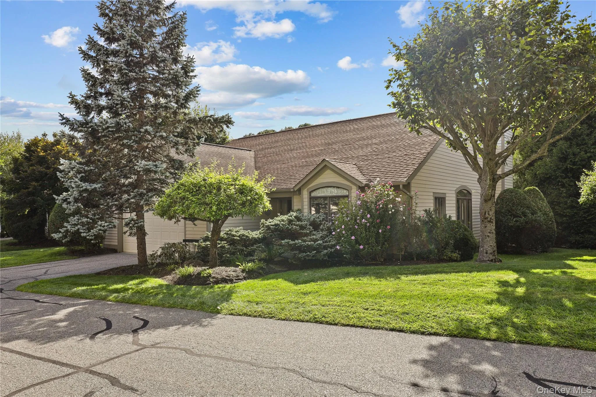675 Heritage Hills, Somers, NY, 2 Bedrooms Bedrooms, 7 Rooms Rooms,2 BathroomsBathrooms,Residential,For Rent,Heritage,0,1045730 675 Heritage Hills, Somers, NY, 2 Bedrooms Bedrooms, 7 Rooms Rooms,2 BathroomsBathrooms,Residential,For Rent,Heritage,0,1045730