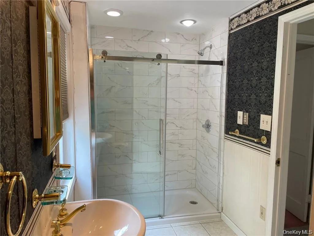17 Kinderhook Drive, Poughkeepsie (town), NY, 4 Bedrooms Bedrooms, 7 Rooms Rooms,2 BathroomsBathrooms,Residential Lease,For Rent,Kinderhook,0,1045736 17 Kinderhook Drive, Poughkeepsie (town), NY, 4 Bedrooms Bedrooms, 7 Rooms Rooms,2 BathroomsBathrooms,Residential Lease,For Rent,Kinderhook,0,1045736