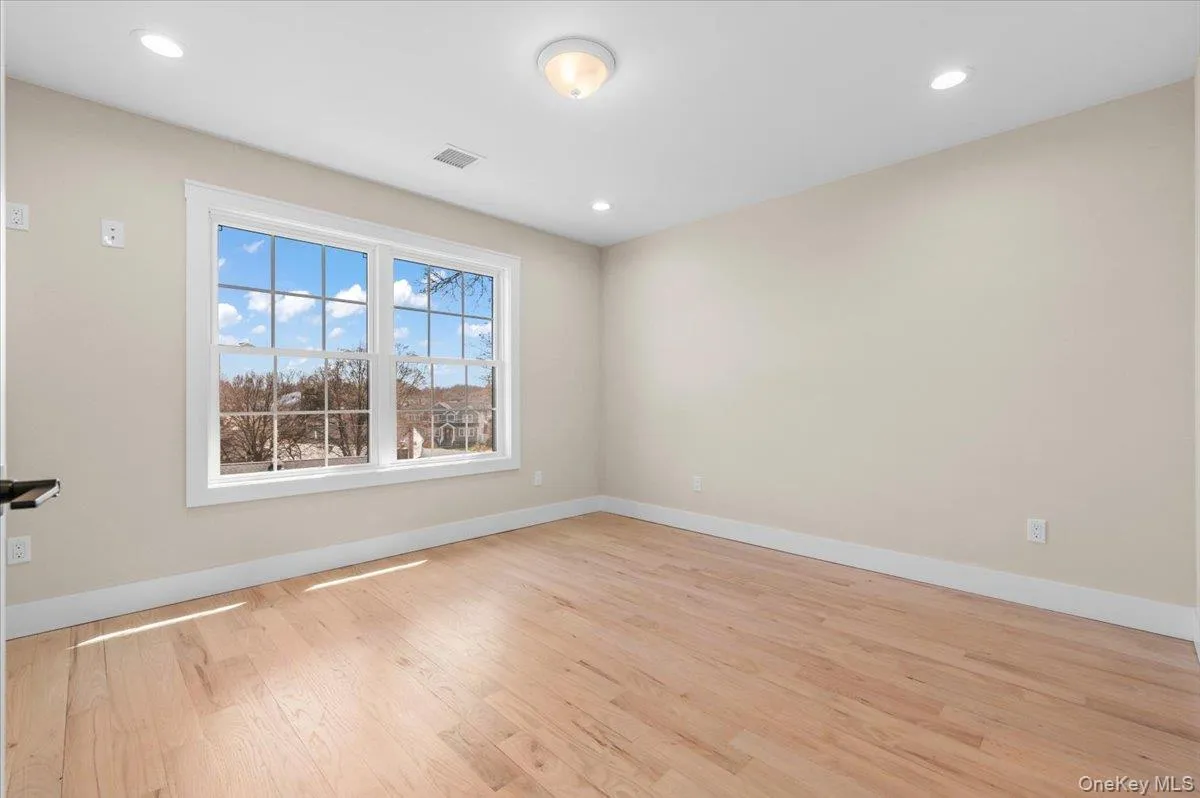 31 Cedar Drive, Oyster Bay, NY, 5 Bedrooms Bedrooms, 9 Rooms Rooms,4 BathroomsBathrooms,Residential,For Rent,Cedar,0,1045738 31 Cedar Drive, Oyster Bay, NY, 5 Bedrooms Bedrooms, 9 Rooms Rooms,4 BathroomsBathrooms,Residential,For Rent,Cedar,0,1045738