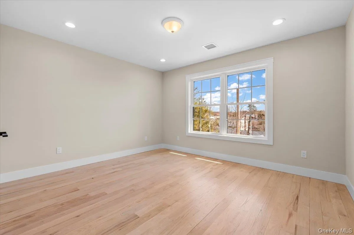 31 Cedar Drive, Oyster Bay, NY, 5 Bedrooms Bedrooms, 9 Rooms Rooms,4 BathroomsBathrooms,Residential,For Rent,Cedar,0,1045738 31 Cedar Drive, Oyster Bay, NY, 5 Bedrooms Bedrooms, 9 Rooms Rooms,4 BathroomsBathrooms,Residential,For Rent,Cedar,0,1045738