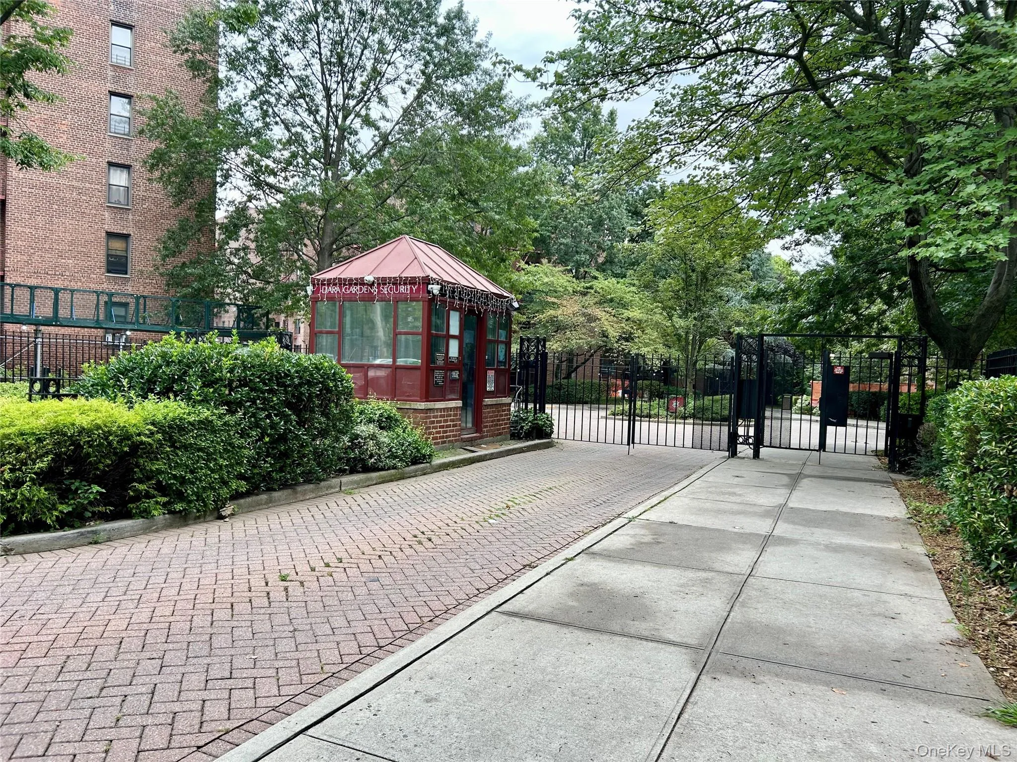 15020 71st Avenue, New York, NY, 2 Bedrooms Bedrooms, 5 Rooms Rooms,1 BathroomBathrooms,Residential,For Rent,71st,0,1045743 15020 71st Avenue, New York, NY, 2 Bedrooms Bedrooms, 5 Rooms Rooms,1 BathroomBathrooms,Residential,For Rent,71st,0,1045743