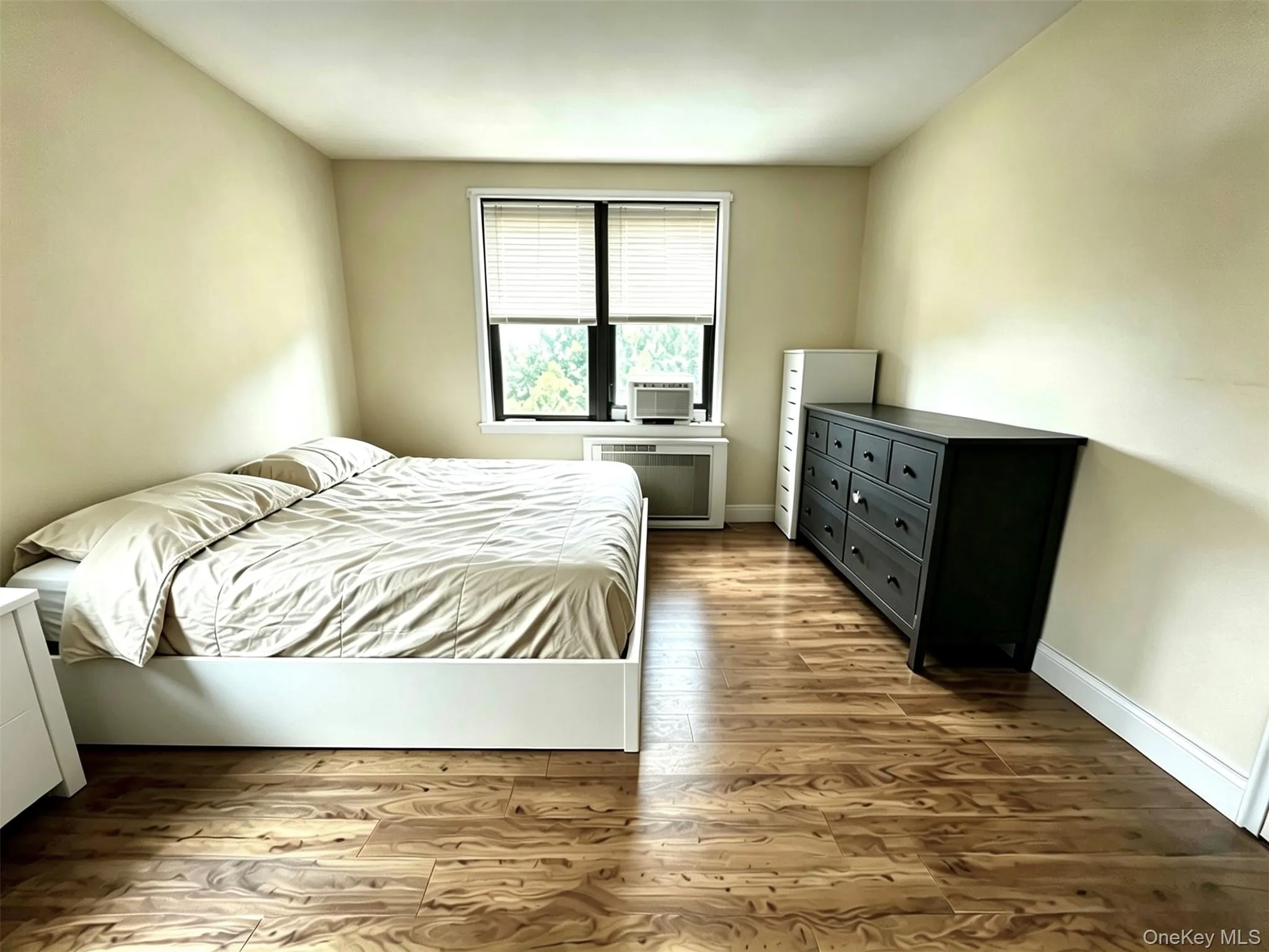 15020 71st Avenue, New York, NY, 2 Bedrooms Bedrooms, 5 Rooms Rooms,1 BathroomBathrooms,Residential,For Rent,71st,0,1045743 15020 71st Avenue, New York, NY, 2 Bedrooms Bedrooms, 5 Rooms Rooms,1 BathroomBathrooms,Residential,For Rent,71st,0,1045743