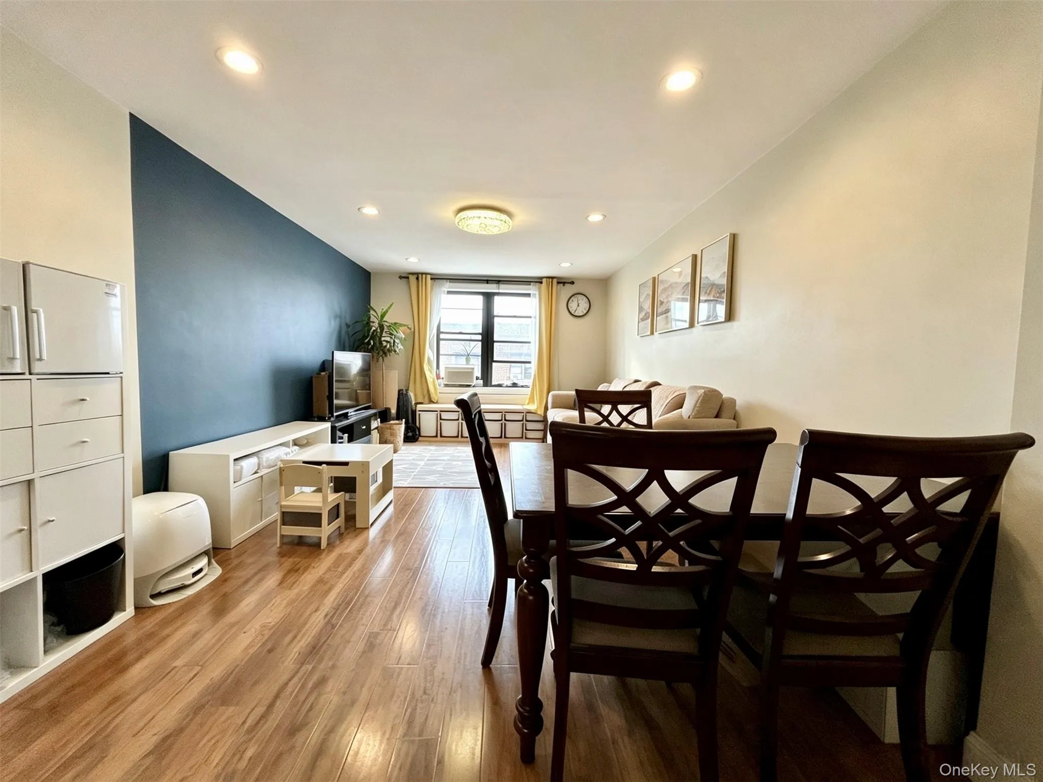 15020 71st Avenue, New York, NY, 2 Bedrooms Bedrooms, 5 Rooms Rooms,1 BathroomBathrooms,Residential,For Rent,71st,0,1045743 15020 71st Avenue, New York, NY, 2 Bedrooms Bedrooms, 5 Rooms Rooms,1 BathroomBathrooms,Residential,For Rent,71st,0,1045743