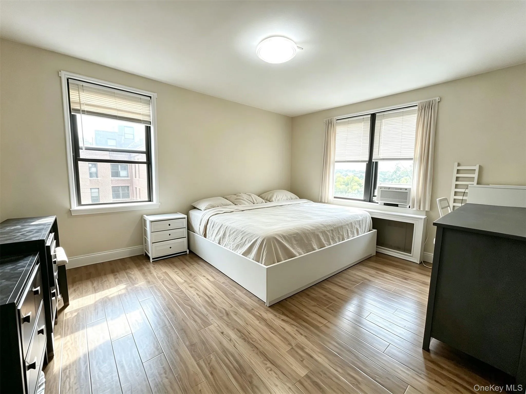 15020 71st Avenue, New York, NY, 2 Bedrooms Bedrooms, 5 Rooms Rooms,1 BathroomBathrooms,Residential,For Rent,71st,0,1045743 15020 71st Avenue, New York, NY, 2 Bedrooms Bedrooms, 5 Rooms Rooms,1 BathroomBathrooms,Residential,For Rent,71st,0,1045743