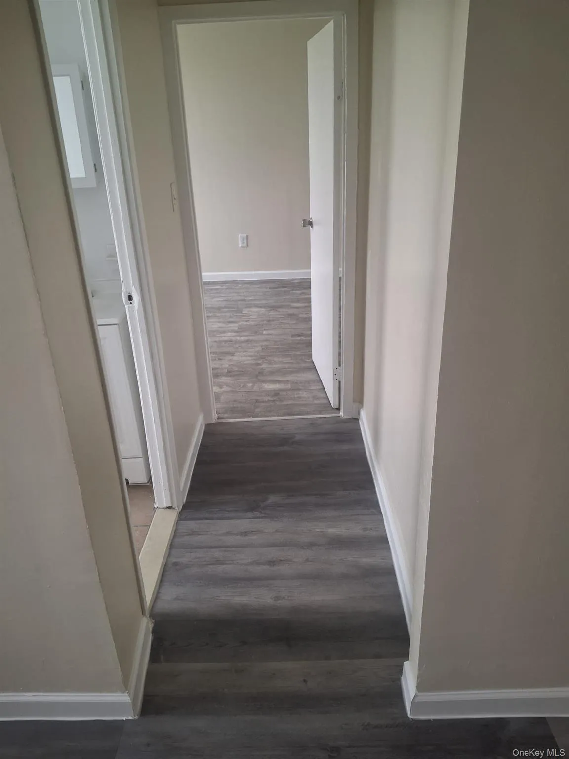 2015 Southern Blvd, New York, NY, 1 Bedroom Bedrooms, 2 Rooms Rooms,1 BathroomBathrooms,Residential Lease,For Rent,Southern Blvd,0,1045745 2015 Southern Blvd, New York, NY, 1 Bedroom Bedrooms, 2 Rooms Rooms,1 BathroomBathrooms,Residential Lease,For Rent,Southern Blvd,0,1045745