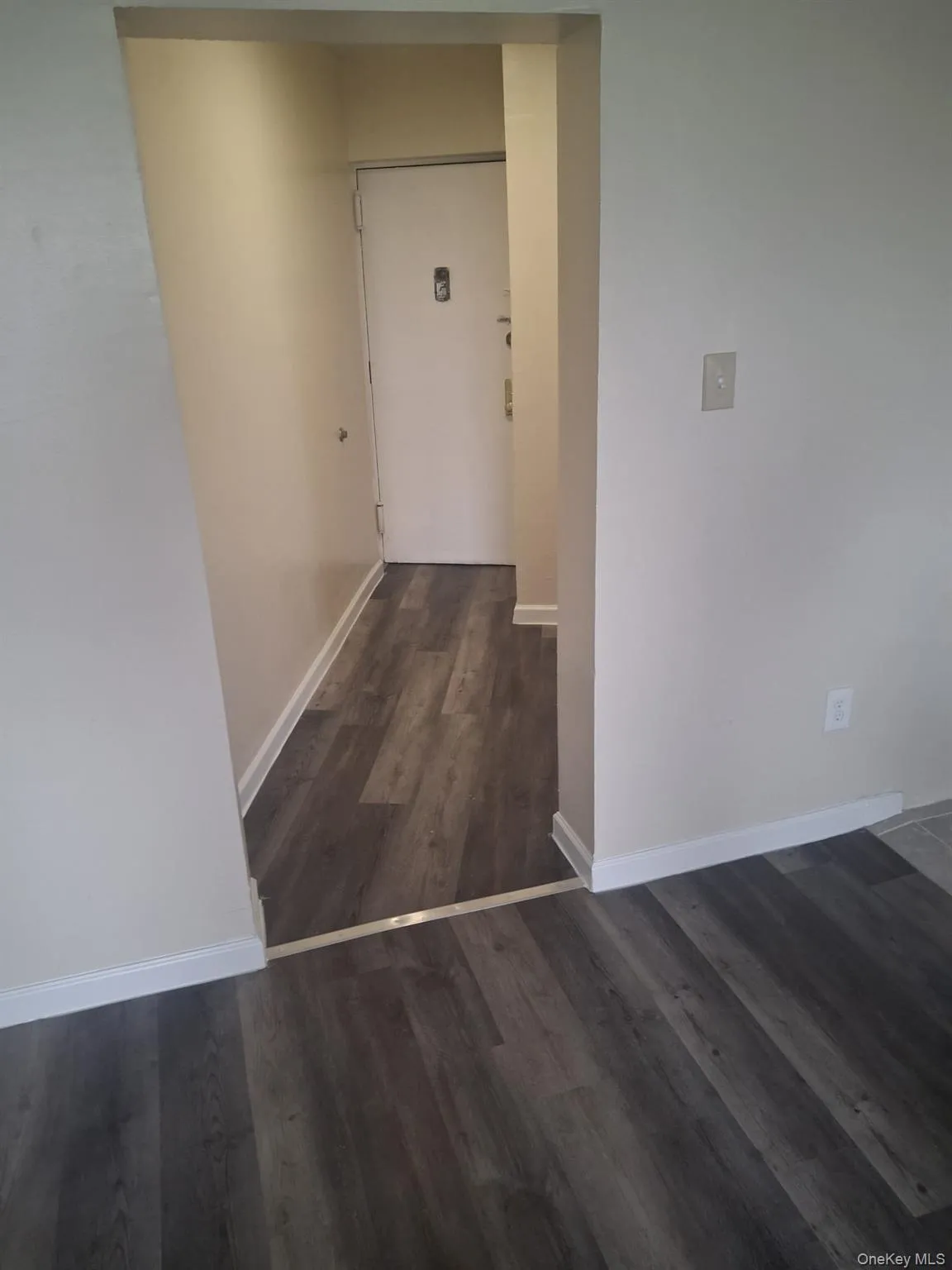 2015 Southern Blvd, New York, NY, 1 Bedroom Bedrooms, 2 Rooms Rooms,1 BathroomBathrooms,Residential Lease,For Rent,Southern Blvd,0,1045745 2015 Southern Blvd, New York, NY, 1 Bedroom Bedrooms, 2 Rooms Rooms,1 BathroomBathrooms,Residential Lease,For Rent,Southern Blvd,0,1045745