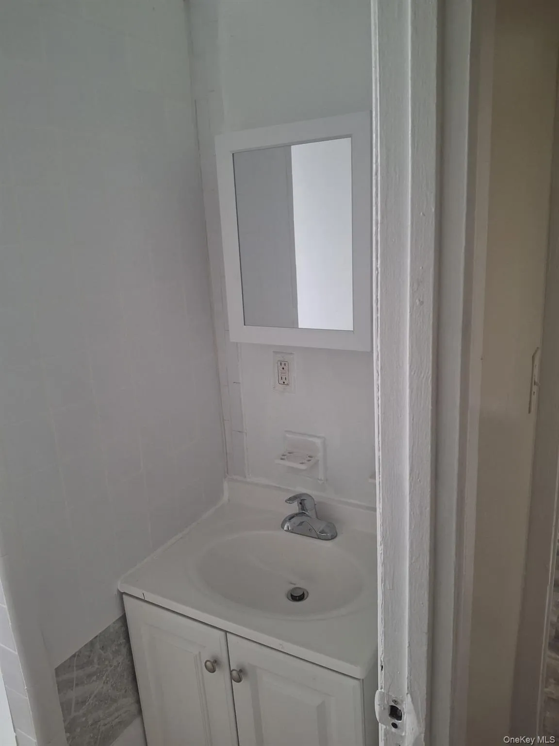 2015 Southern Blvd, New York, NY, 1 Bedroom Bedrooms, 2 Rooms Rooms,1 BathroomBathrooms,Residential Lease,For Rent,Southern Blvd,0,1045745 2015 Southern Blvd, New York, NY, 1 Bedroom Bedrooms, 2 Rooms Rooms,1 BathroomBathrooms,Residential Lease,For Rent,Southern Blvd,0,1045745