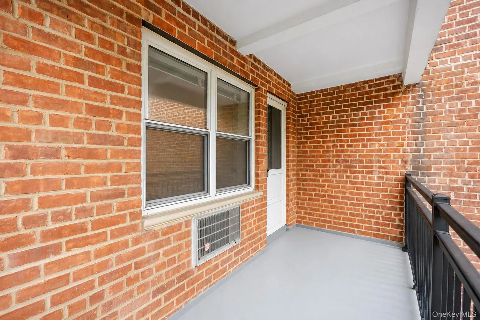 25 Chapel Place, North Hempstead, NY, 1 Bedroom Bedrooms, 4 Rooms Rooms,1 BathroomBathrooms,Residential,For Rent,Chapel Place,0,1045751 25 Chapel Place, North Hempstead, NY, 1 Bedroom Bedrooms, 4 Rooms Rooms,1 BathroomBathrooms,Residential,For Rent,Chapel Place,0,1045751