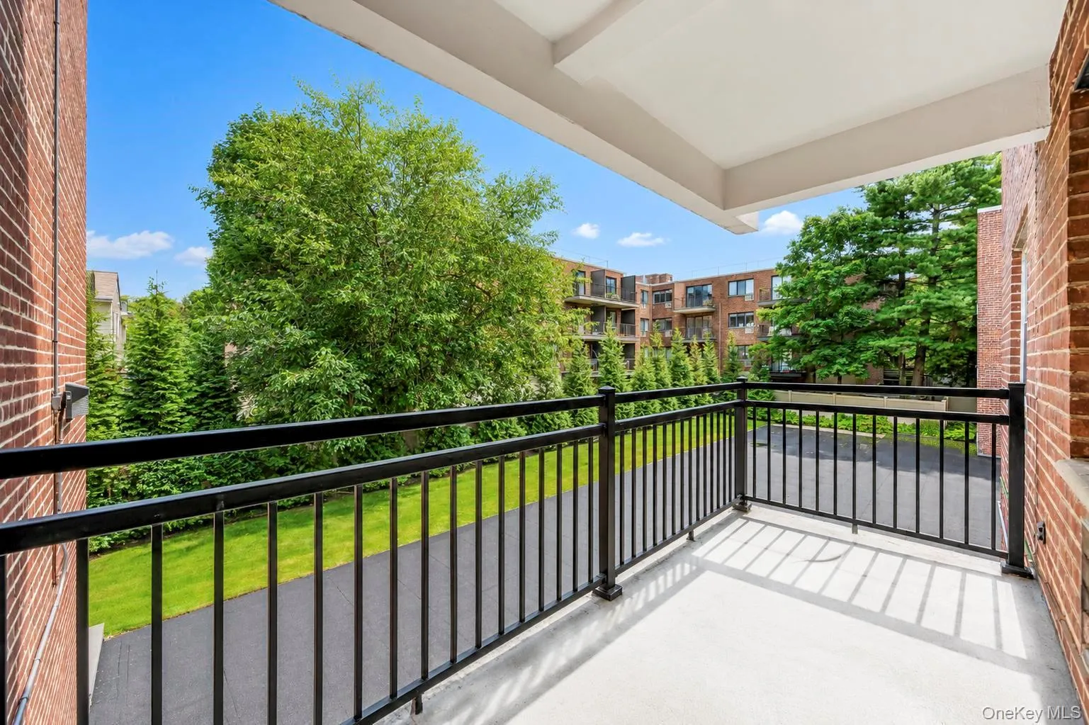 25 Chapel Place, North Hempstead, NY, 1 Bedroom Bedrooms, 4 Rooms Rooms,1 BathroomBathrooms,Residential,For Rent,Chapel Place,0,1045751 25 Chapel Place, North Hempstead, NY, 1 Bedroom Bedrooms, 4 Rooms Rooms,1 BathroomBathrooms,Residential,For Rent,Chapel Place,0,1045751