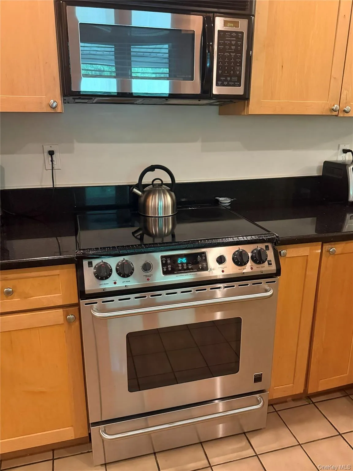 Stainless Steel Appliances, Updated Cabinets and Granite Countertops Stainless Steel Appliances, Updated Cabinets and Granite Countertops