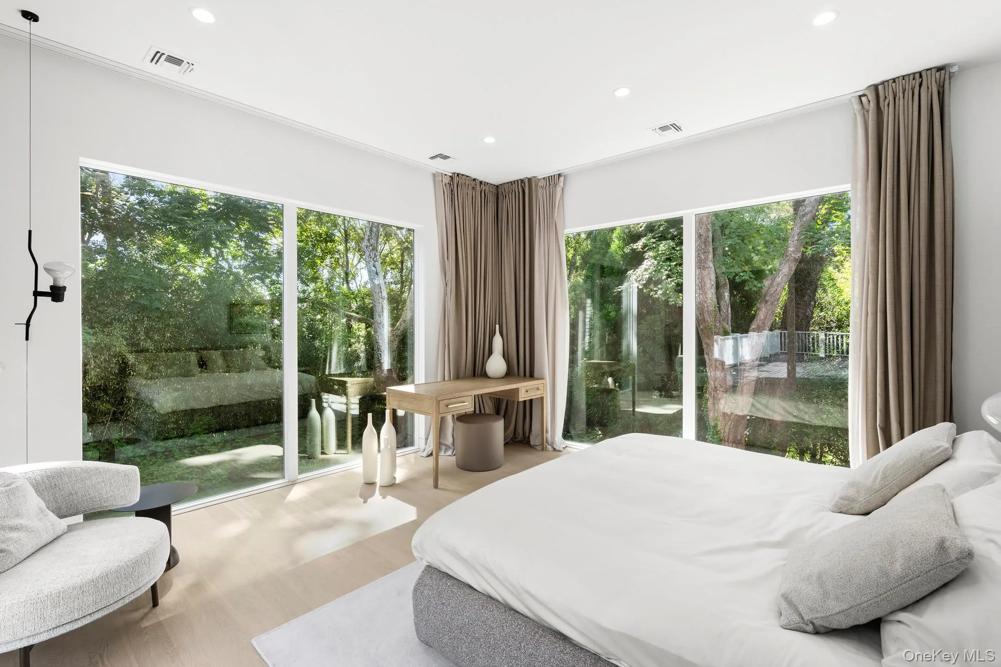 16 Gould Street, East Hampton, NY, 6 Bedrooms Bedrooms, 8 Rooms Rooms,7 BathroomsBathrooms,Residential,For Rent,Gould,0,1045758 16 Gould Street, East Hampton, NY, 6 Bedrooms Bedrooms, 8 Rooms Rooms,7 BathroomsBathrooms,Residential,For Rent,Gould,0,1045758