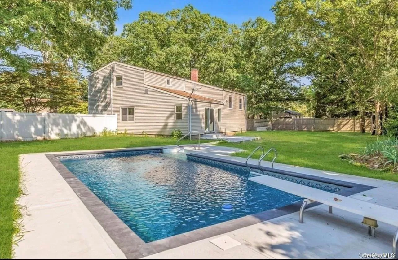 6 Autumn Drive, Brookhaven, NY, 4 Bedrooms Bedrooms, 8 Rooms Rooms,2 BathroomsBathrooms,Residential Lease,For Rent,Autumn,0,1045762 6 Autumn Drive, Brookhaven, NY, 4 Bedrooms Bedrooms, 8 Rooms Rooms,2 BathroomsBathrooms,Residential Lease,For Rent,Autumn,0,1045762