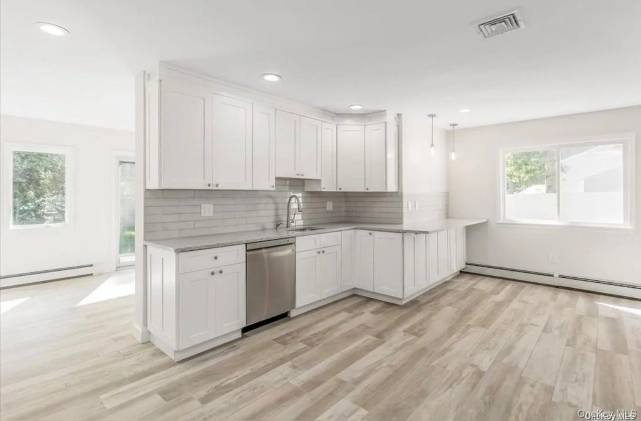 6 Autumn Drive, Brookhaven, NY, 4 Bedrooms Bedrooms, 8 Rooms Rooms,2 BathroomsBathrooms,Residential Lease,For Rent,Autumn,0,1045762 6 Autumn Drive, Brookhaven, NY, 4 Bedrooms Bedrooms, 8 Rooms Rooms,2 BathroomsBathrooms,Residential Lease,For Rent,Autumn,0,1045762