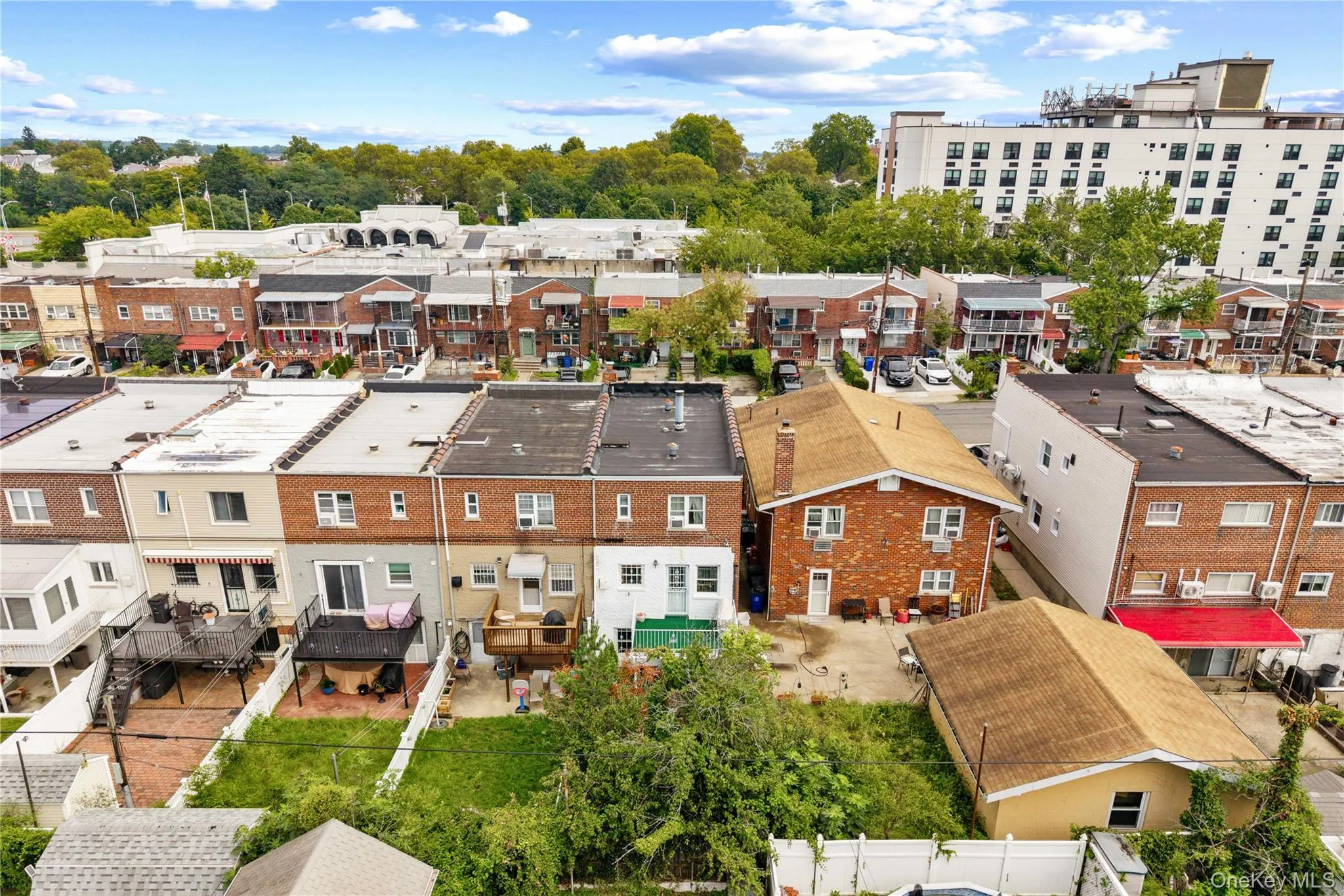 727 Hollywood Avenue, New York, NY, 3 Bedrooms Bedrooms, 5 Rooms Rooms,1 BathroomBathrooms,Residential,For Rent,Hollywood,0,1045765 727 Hollywood Avenue, New York, NY, 3 Bedrooms Bedrooms, 5 Rooms Rooms,1 BathroomBathrooms,Residential,For Rent,Hollywood,0,1045765