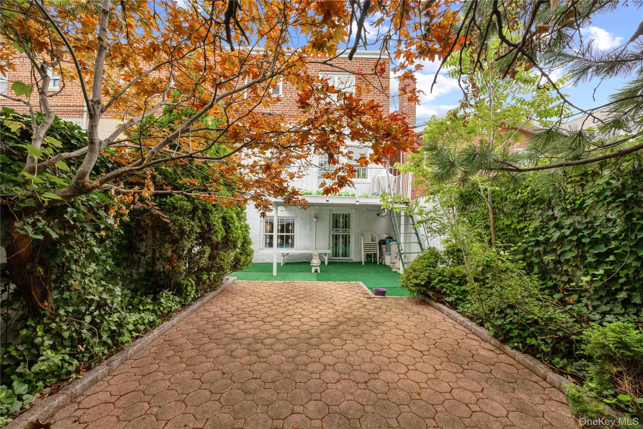727 Hollywood Avenue, New York, NY, 3 Bedrooms Bedrooms, 5 Rooms Rooms,1 BathroomBathrooms,Residential,For Rent,Hollywood,0,1045765 727 Hollywood Avenue, New York, NY, 3 Bedrooms Bedrooms, 5 Rooms Rooms,1 BathroomBathrooms,Residential,For Rent,Hollywood,0,1045765