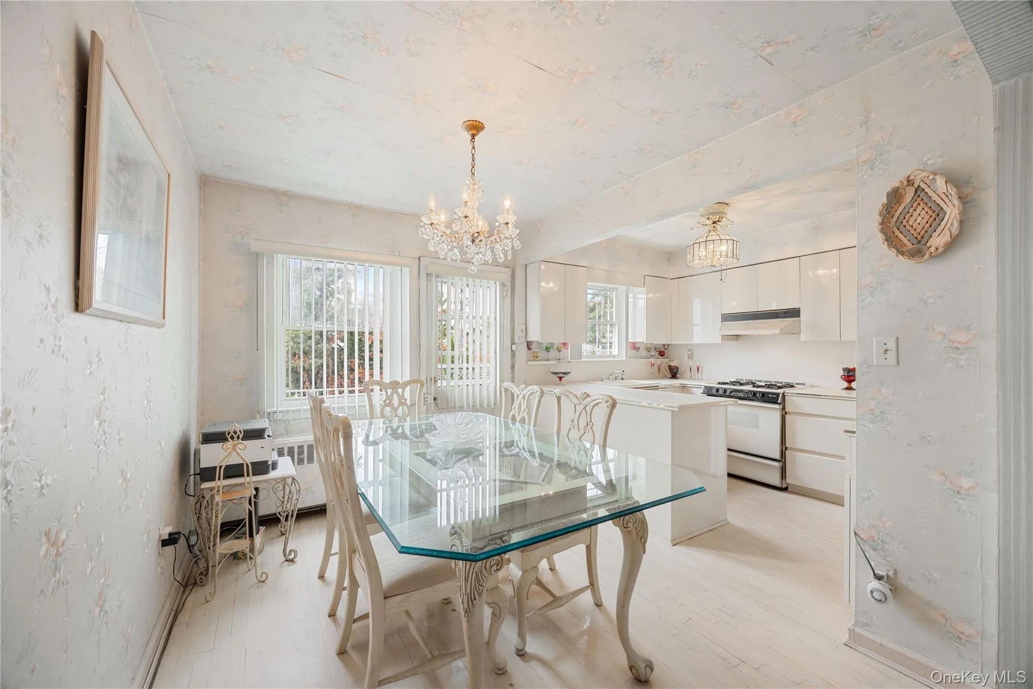 727 Hollywood Avenue, New York, NY, 3 Bedrooms Bedrooms, 5 Rooms Rooms,1 BathroomBathrooms,Residential,For Rent,Hollywood,0,1045765 727 Hollywood Avenue, New York, NY, 3 Bedrooms Bedrooms, 5 Rooms Rooms,1 BathroomBathrooms,Residential,For Rent,Hollywood,0,1045765