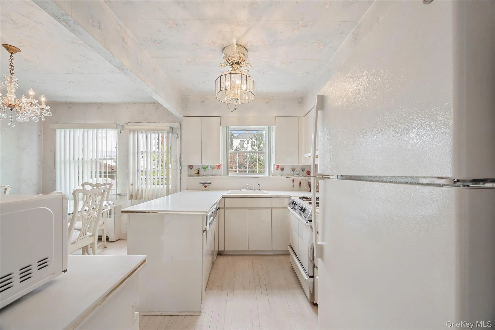 727 Hollywood Avenue, New York, NY, 3 Bedrooms Bedrooms, 5 Rooms Rooms,1 BathroomBathrooms,Residential,For Rent,Hollywood,0,1045765 727 Hollywood Avenue, New York, NY, 3 Bedrooms Bedrooms, 5 Rooms Rooms,1 BathroomBathrooms,Residential,For Rent,Hollywood,0,1045765